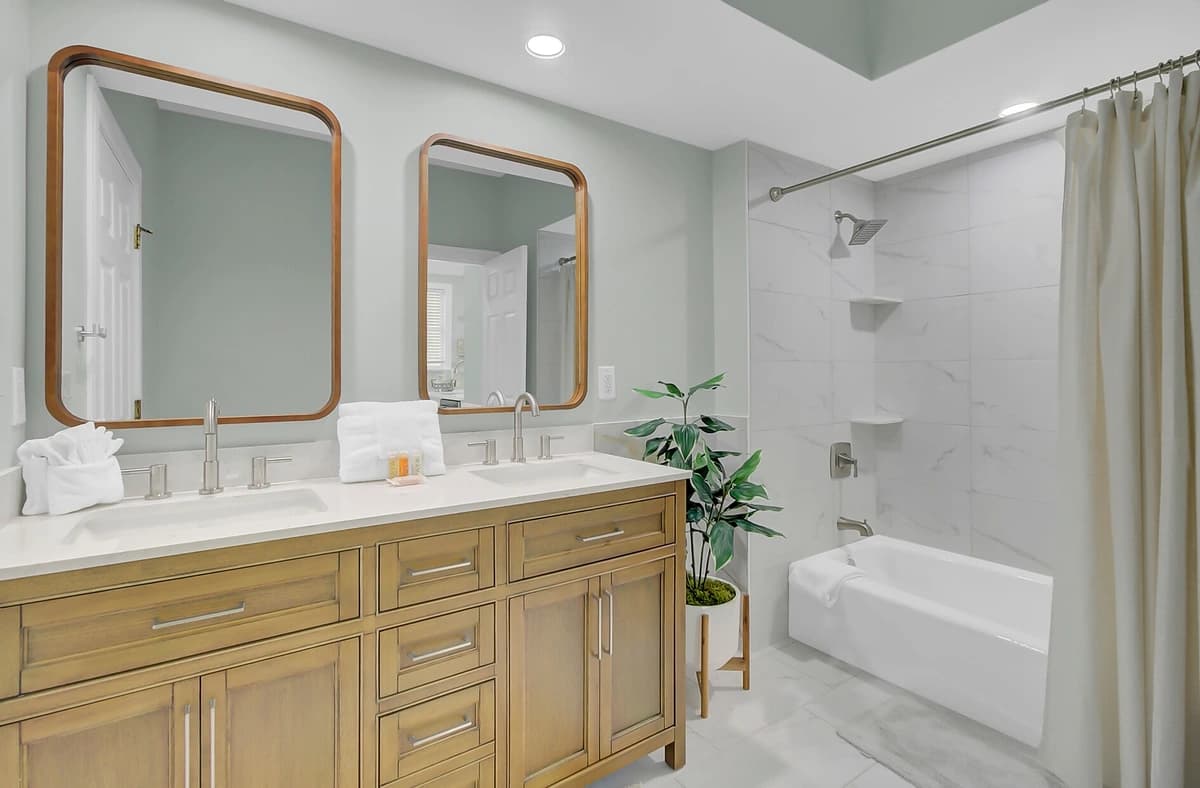 Grand Pavilion #109 - Image 13