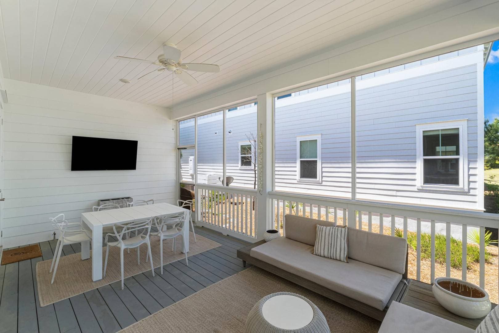 Palm Tree Paradise - Image 32