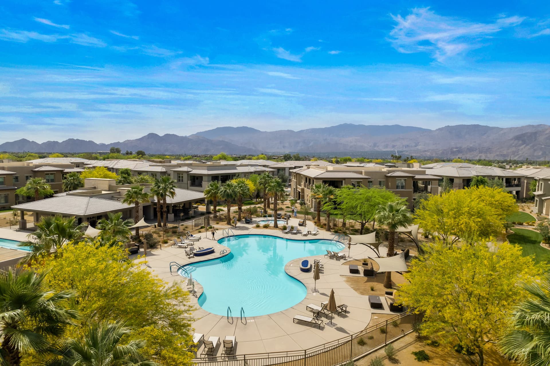 Stay Savvy in Palm Desert - Image 33