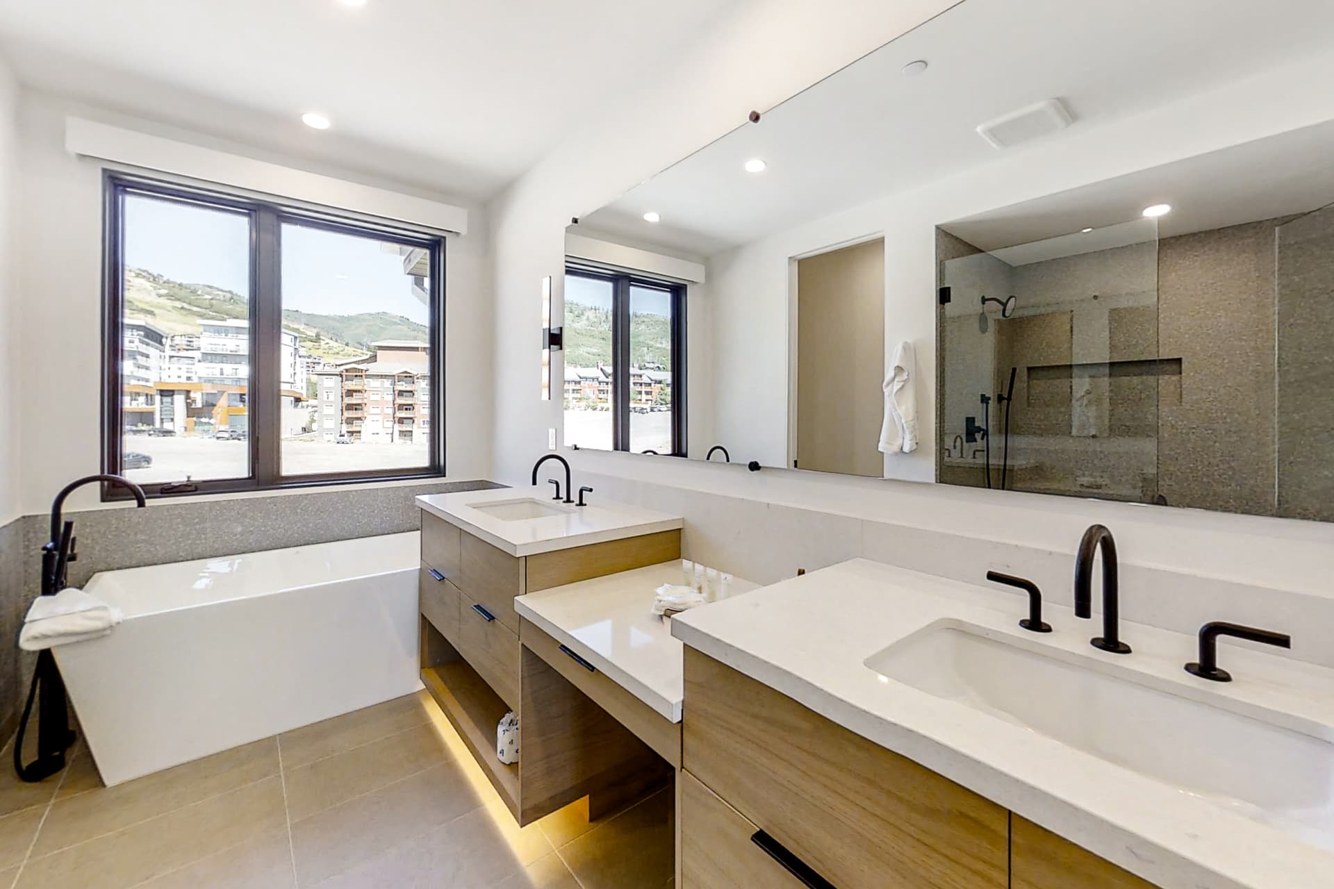 Ridgeline Oasis Place - Image 17