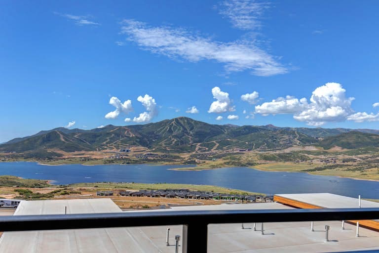 Hideout Hideaway - Image 42