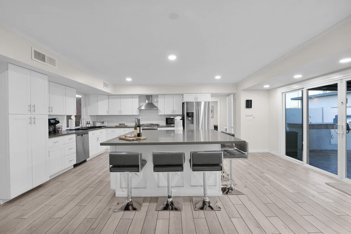 Sunkist Sanctuary - Image 43