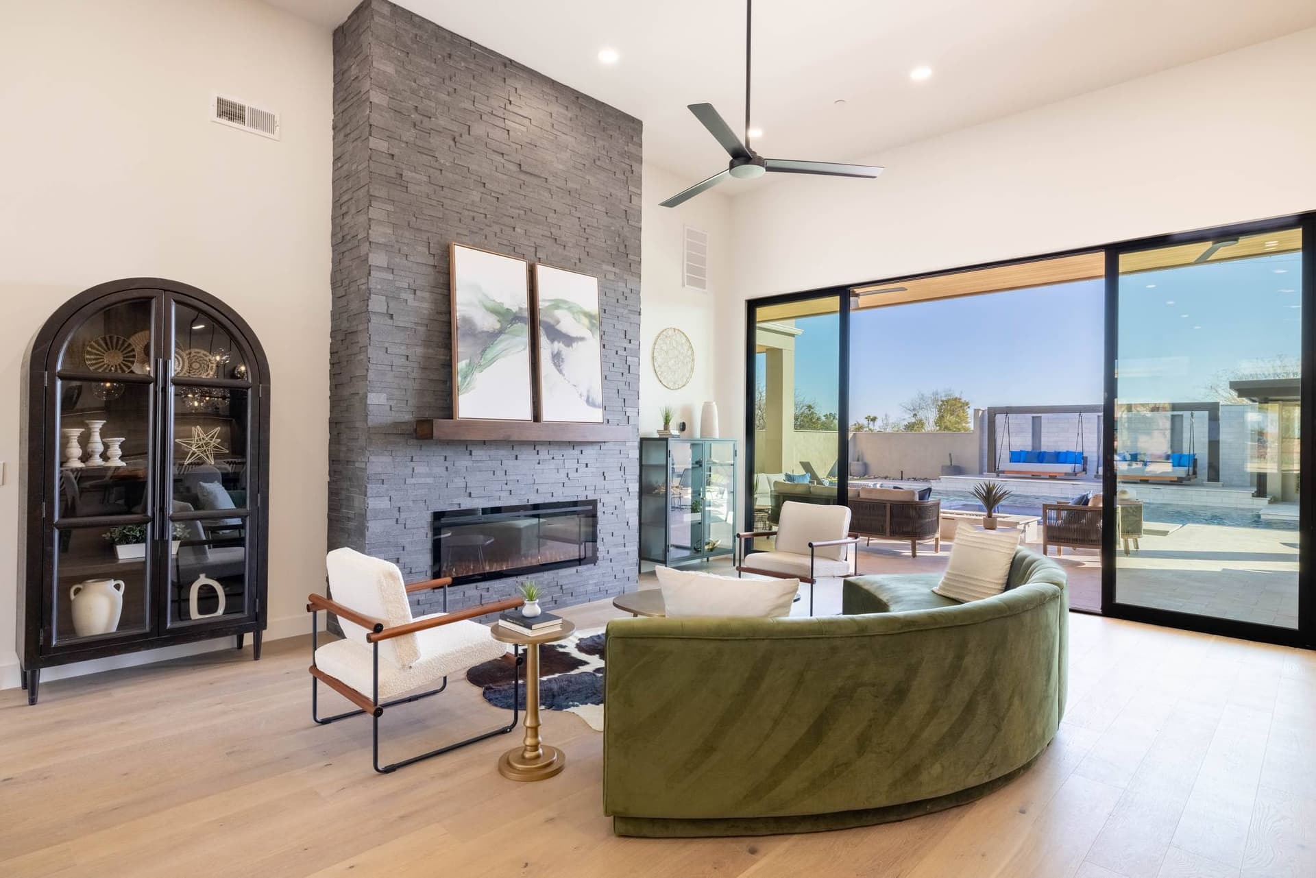 Estate on Harmony - Image 4