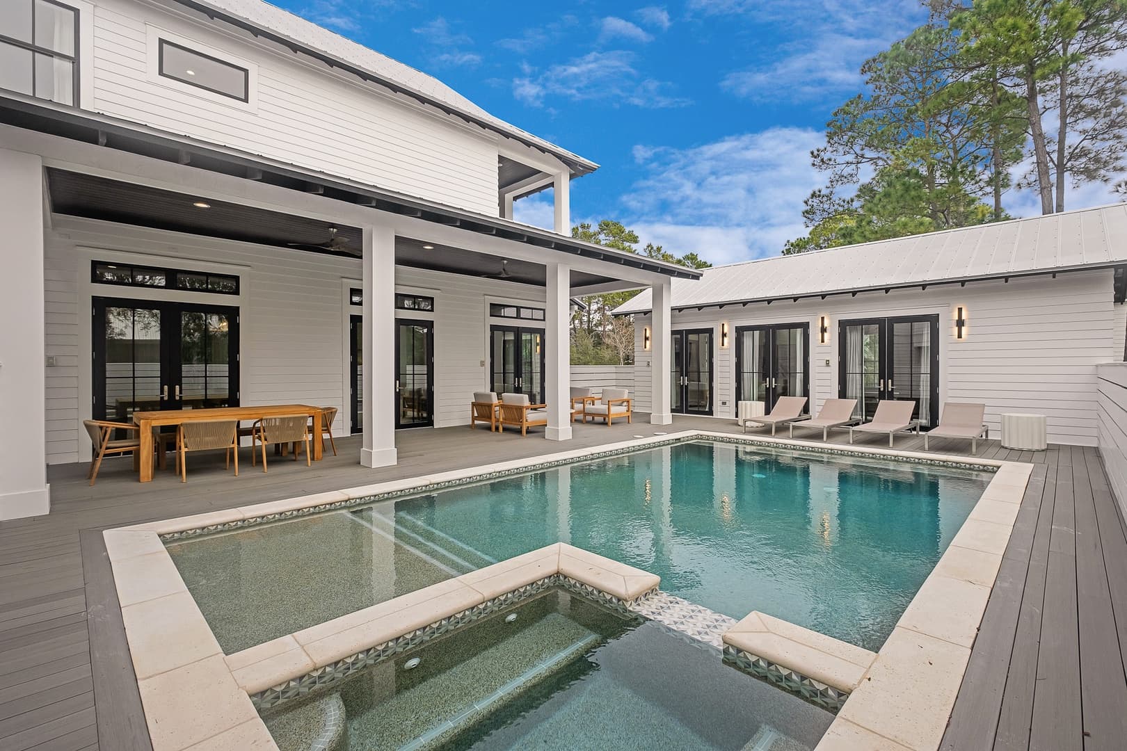 Gulfside Hideaway - Image 2