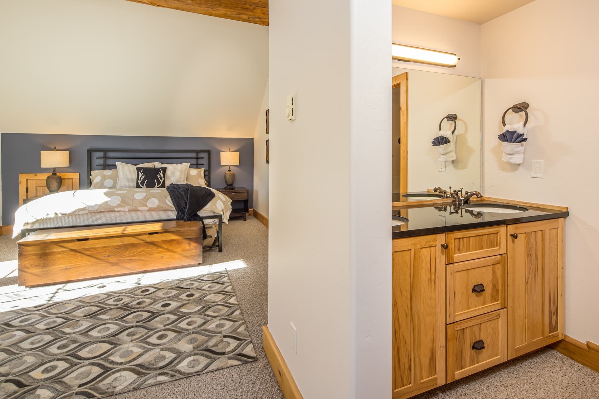 Chief Gull Cabin - Image 27