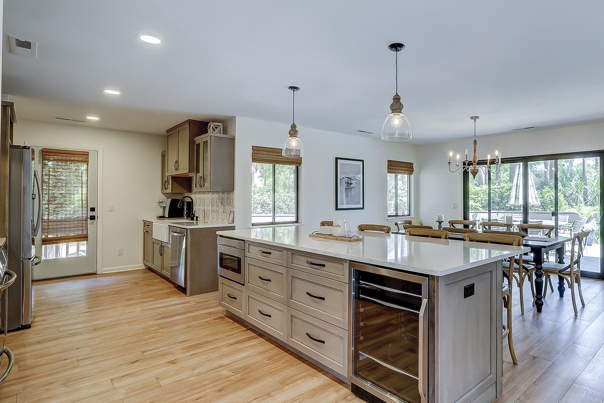 Sunny Daze - Image 14