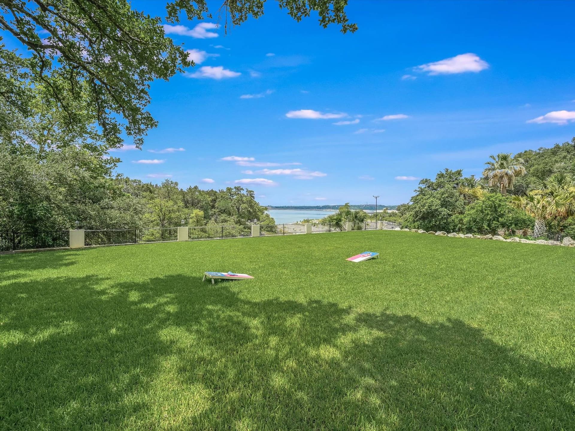 Palms on Lake Travis - Image 8