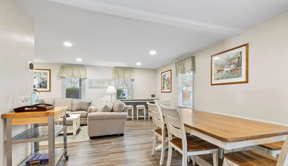 Harbor House #024Y - Image 8