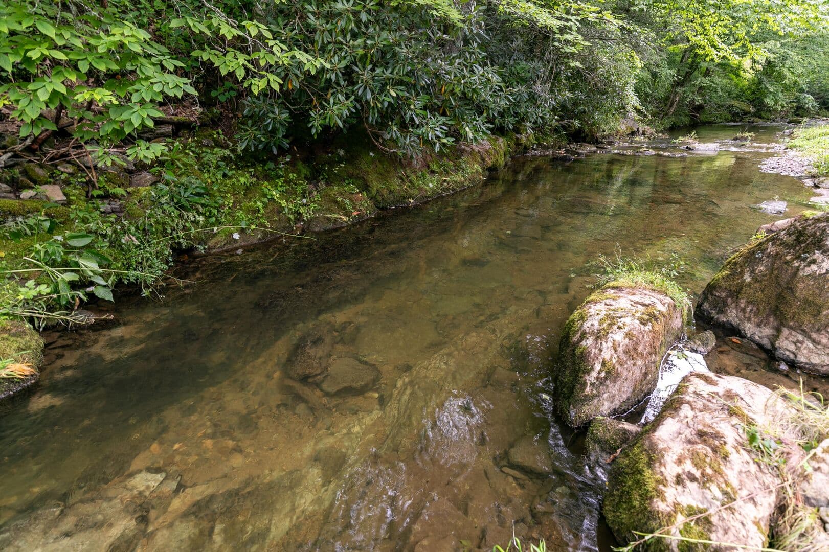 Riverside Retreat - Image 38