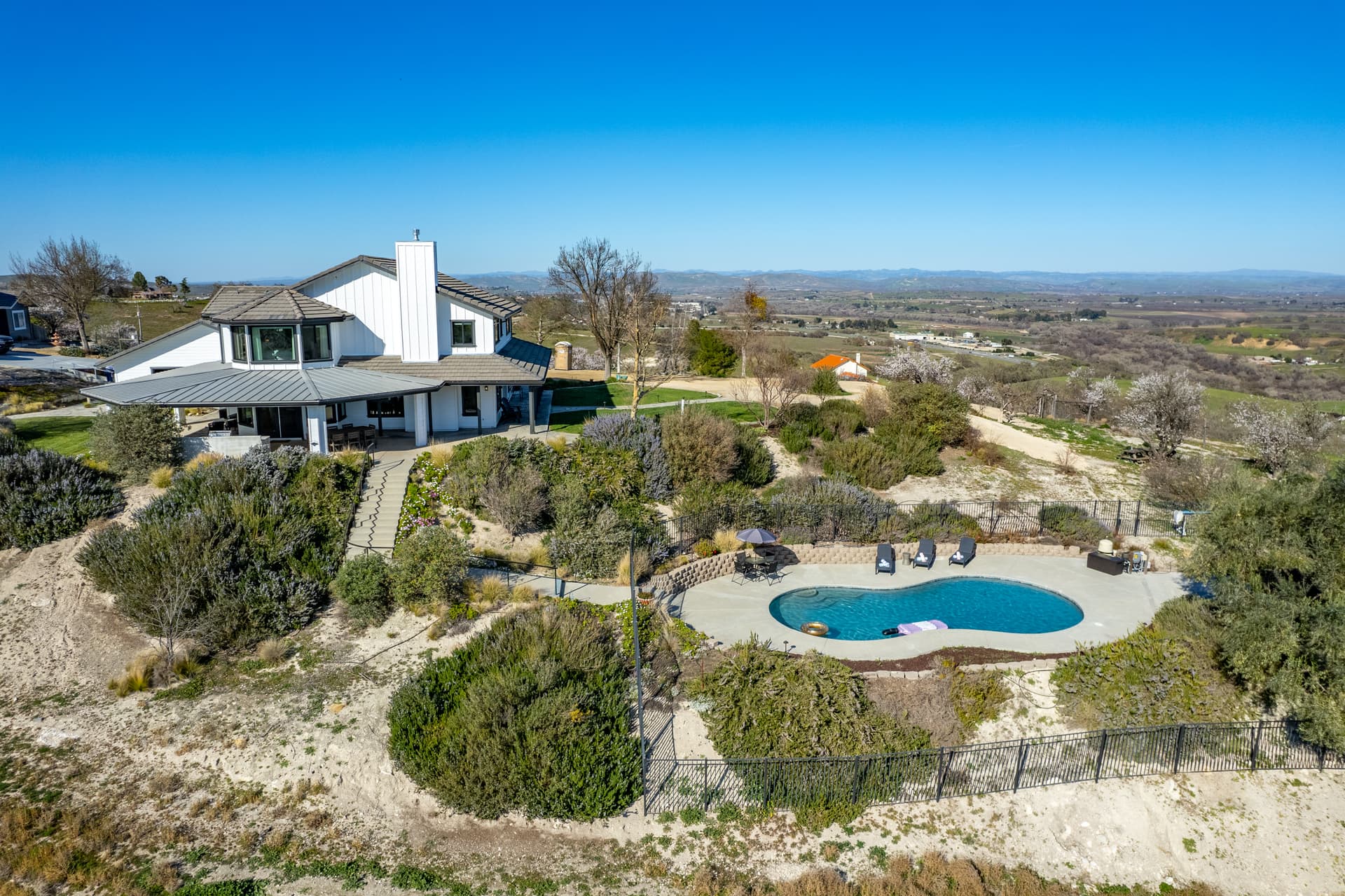 Mira Vista Manor - Image 75