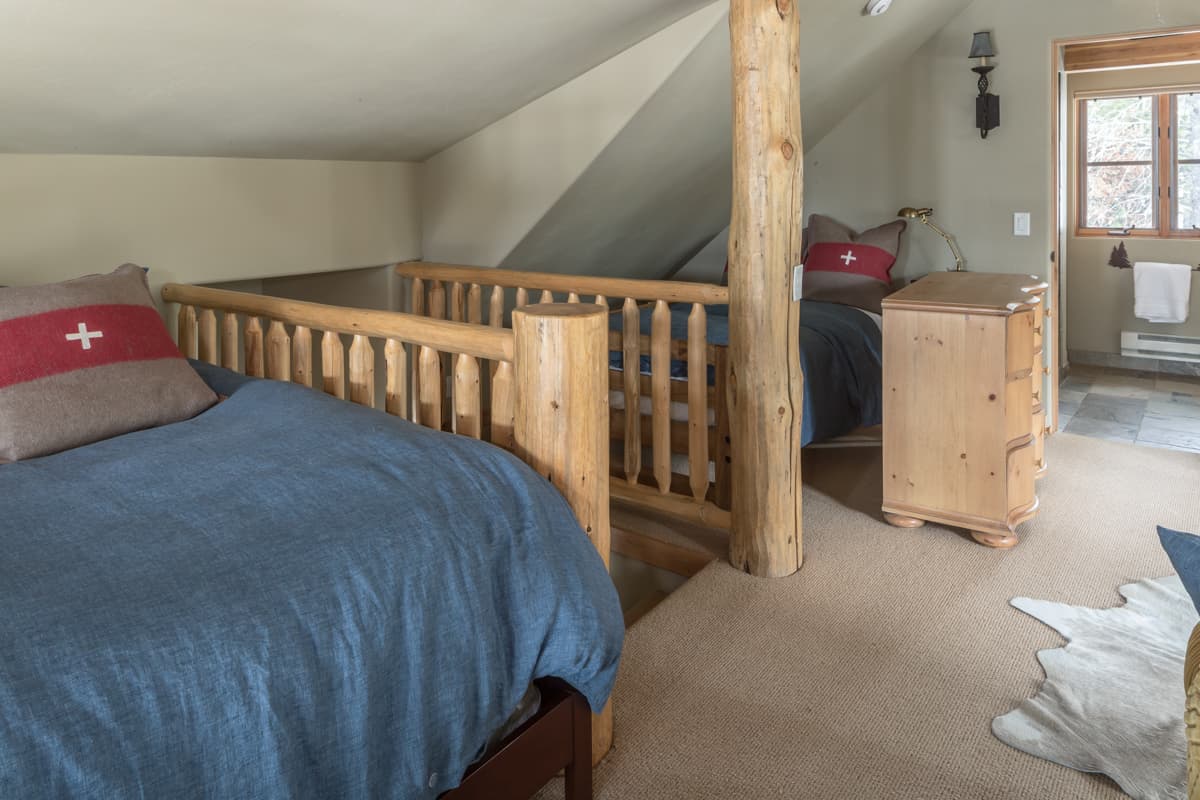 Lower Mountain Home #2 - Image 12