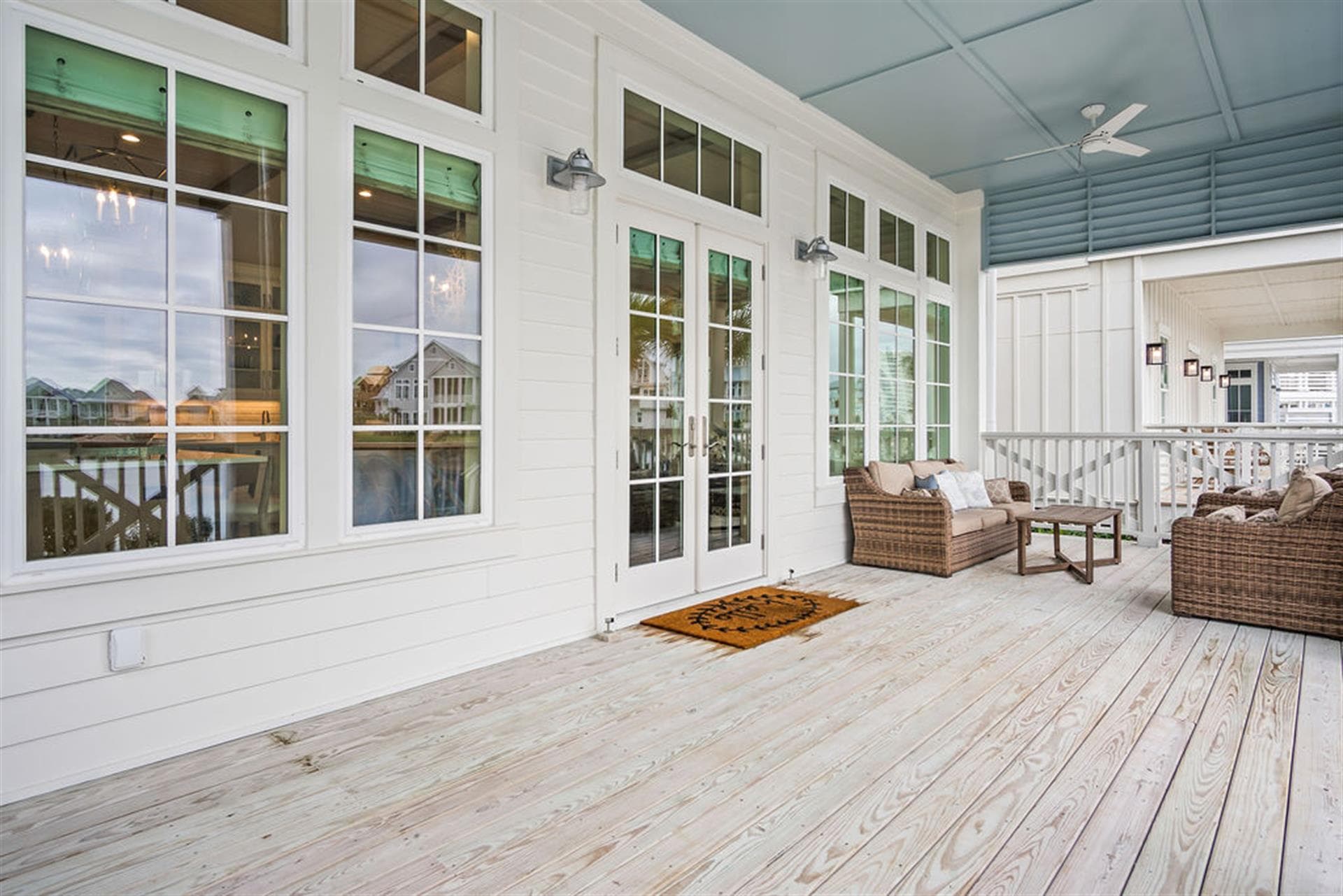 Hello Darlin' - Image 58