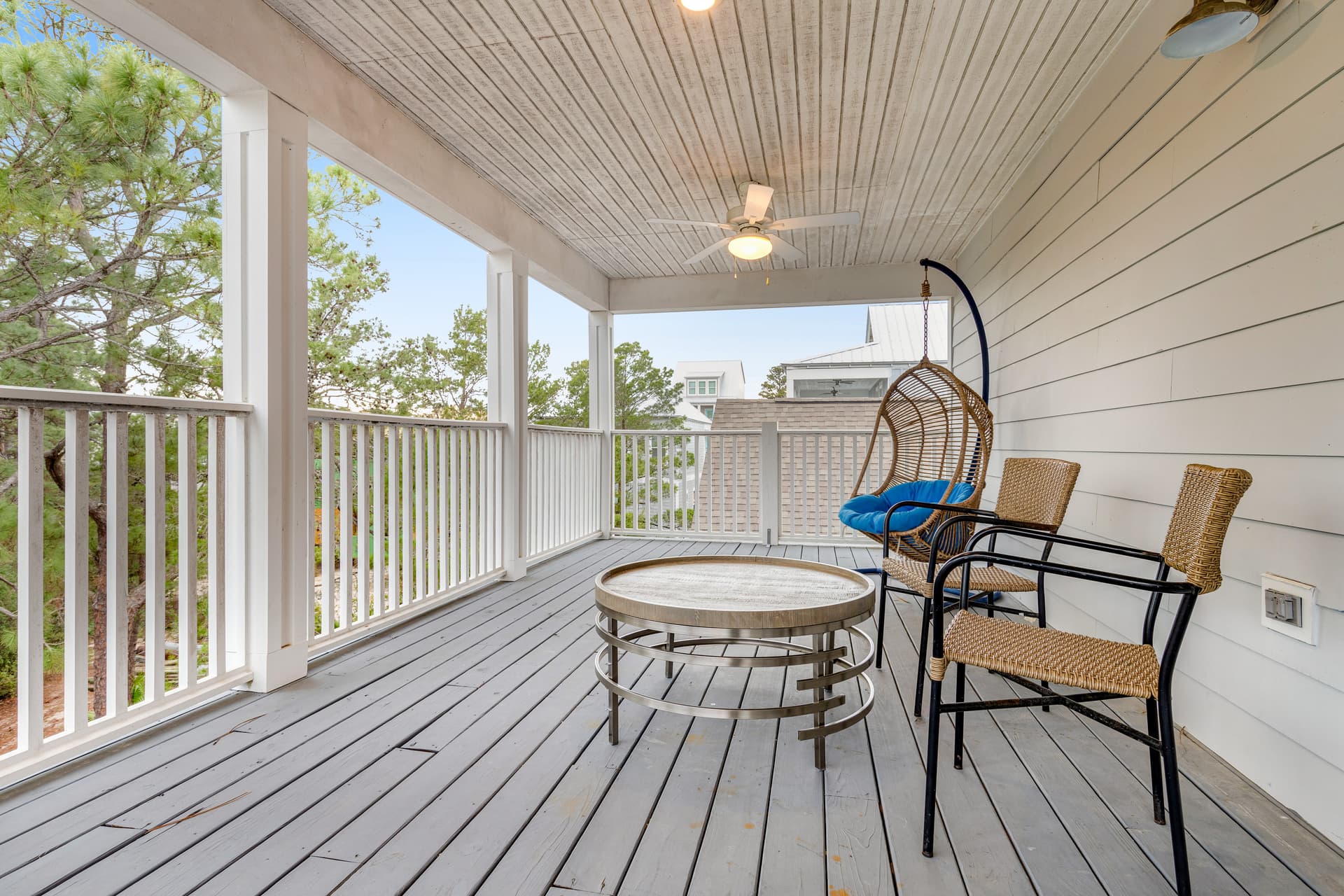 Porches N' Paradise House - Image 35