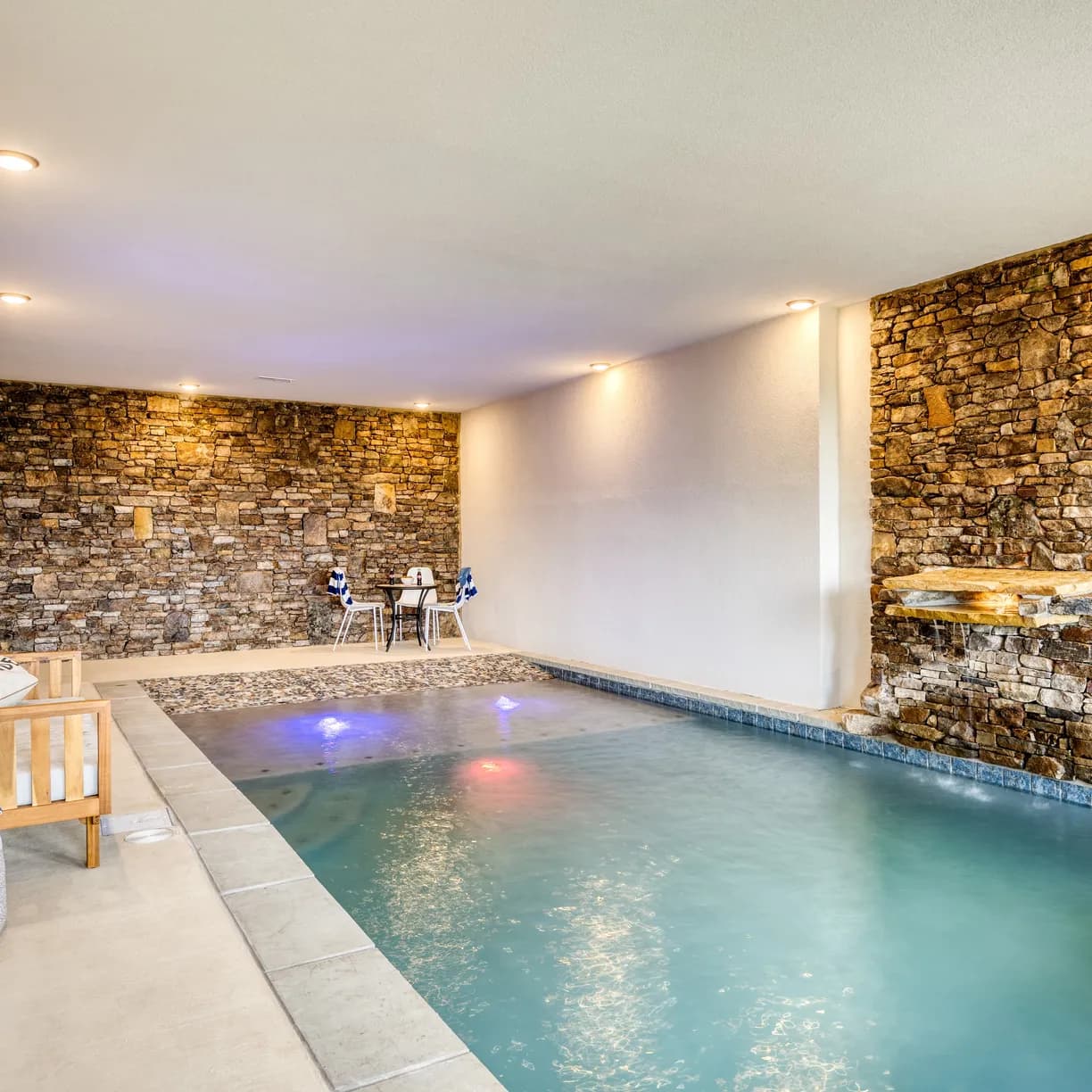 Duval Villa - Image 2