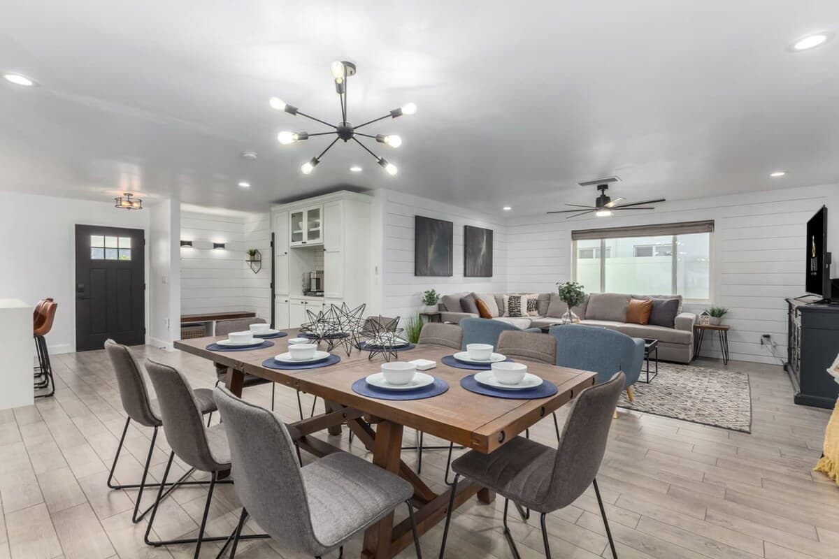 Crown Azul Retreat - Image 5