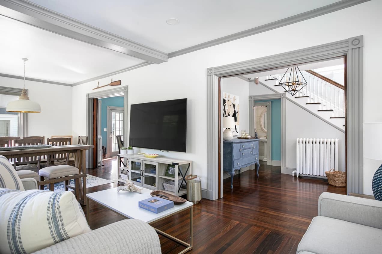 Coastal Victorian Place - Image 11