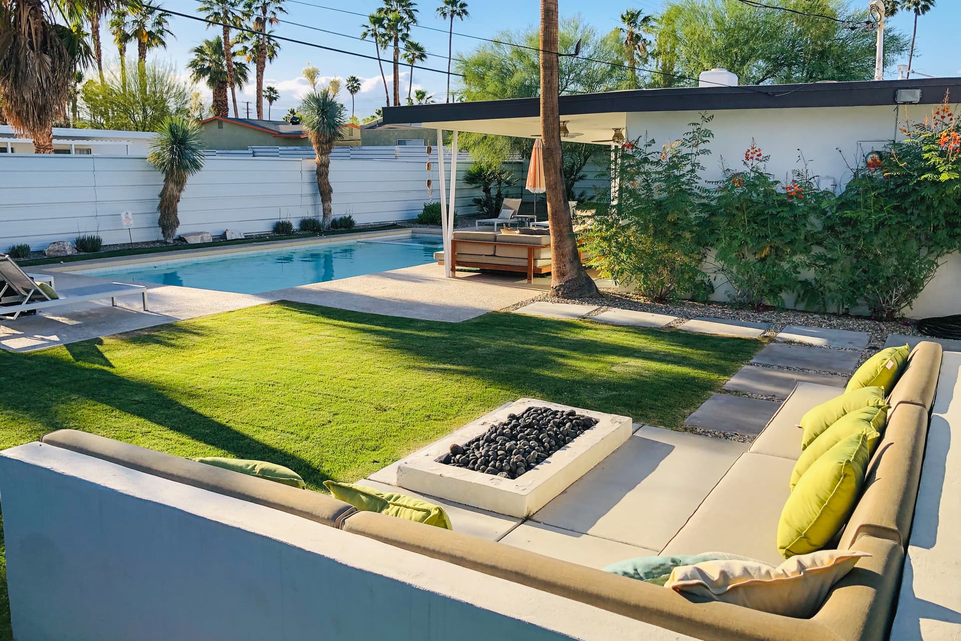 The Lucky Palm Home - Image 4