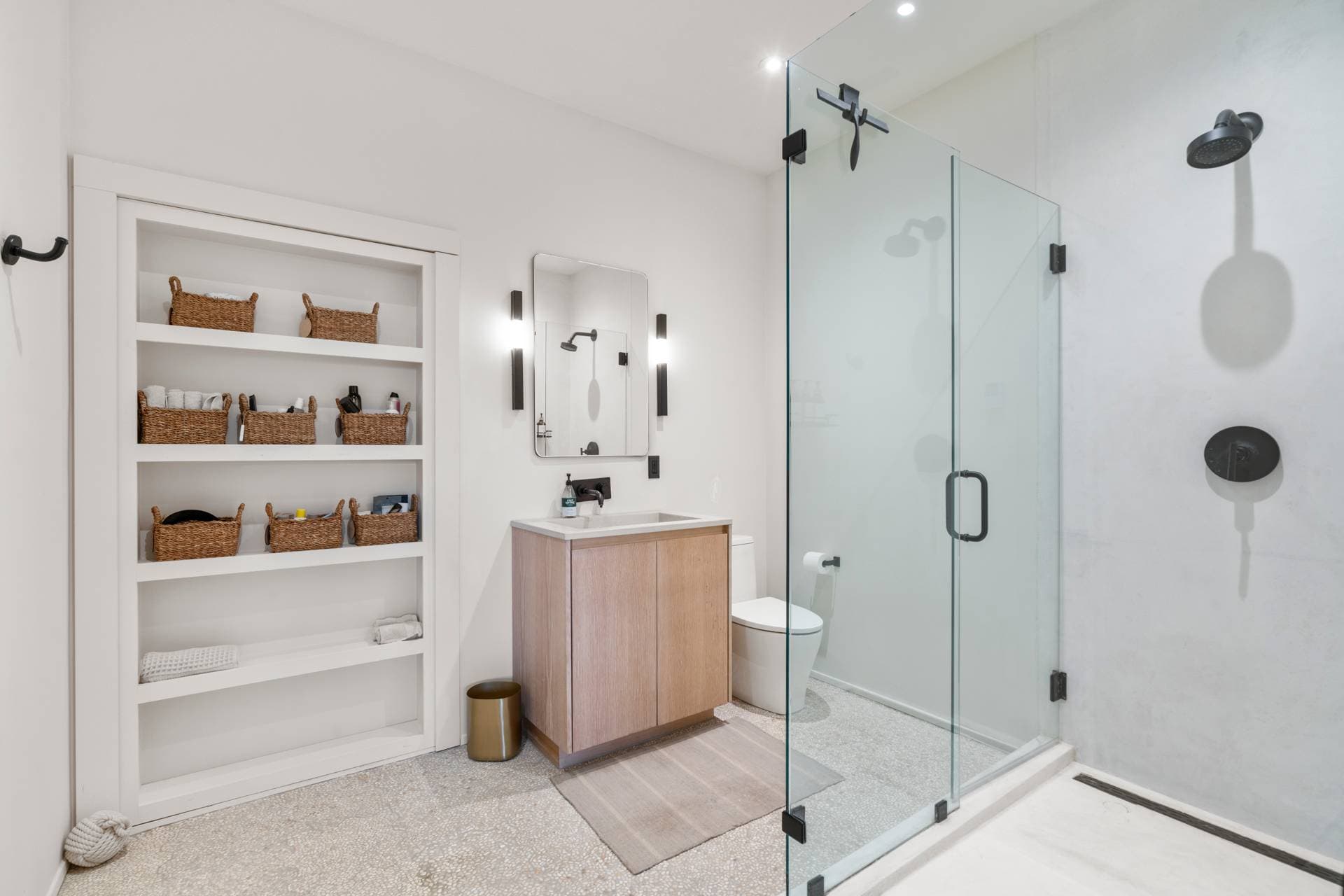 Hilltop Hideaway - Image 29