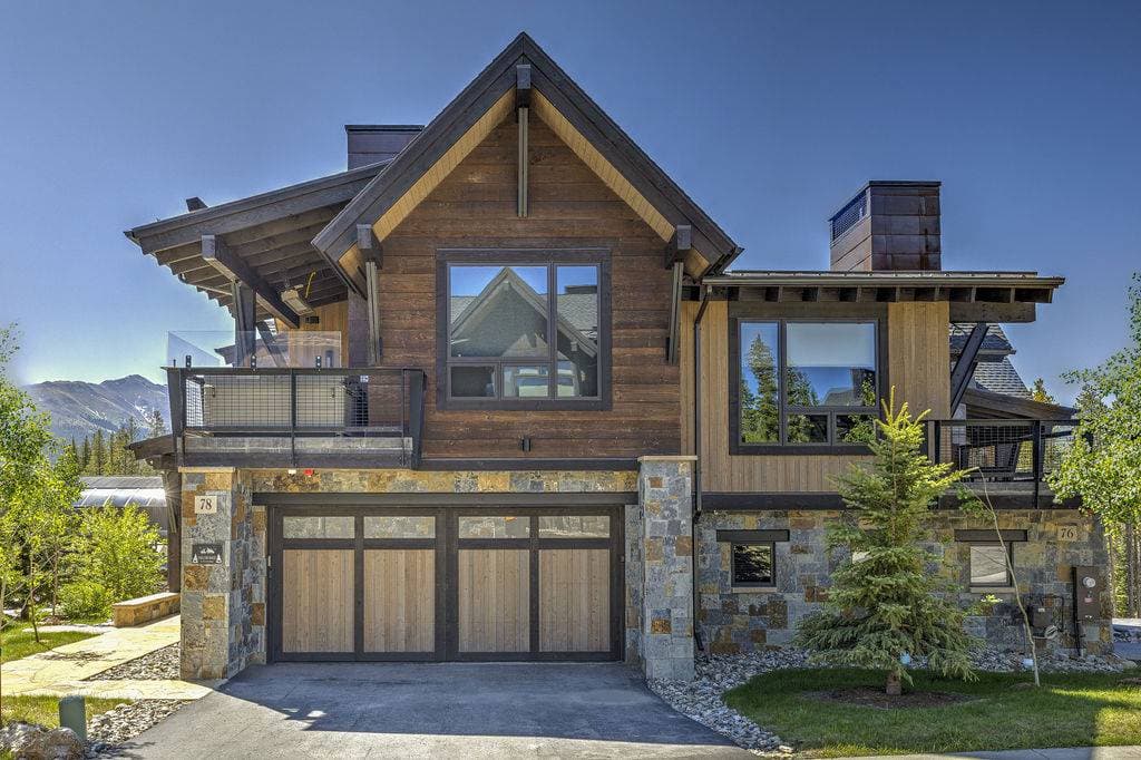 Falcon Haus - Image 39