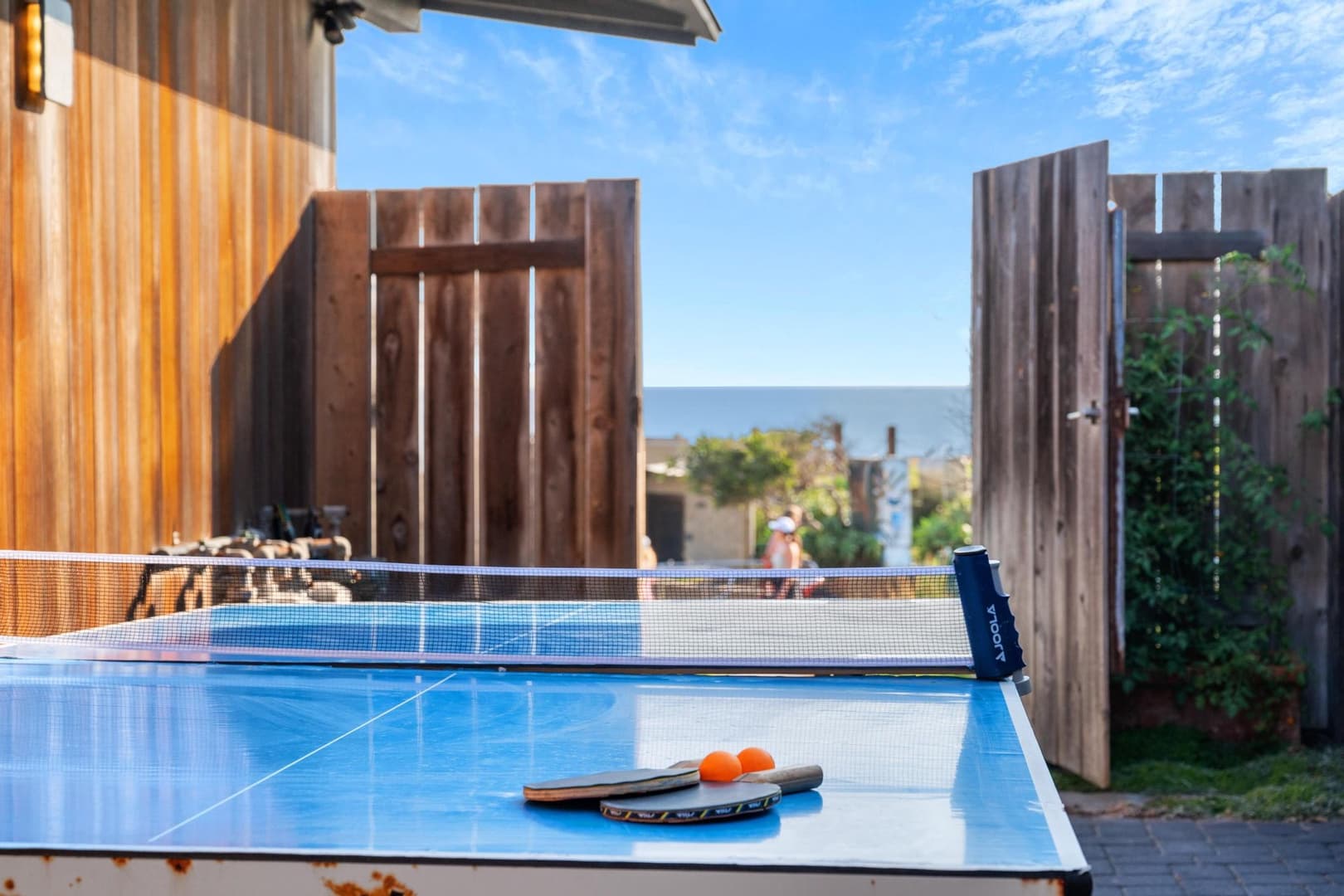 Beachfront Modern Retreat - Image 35