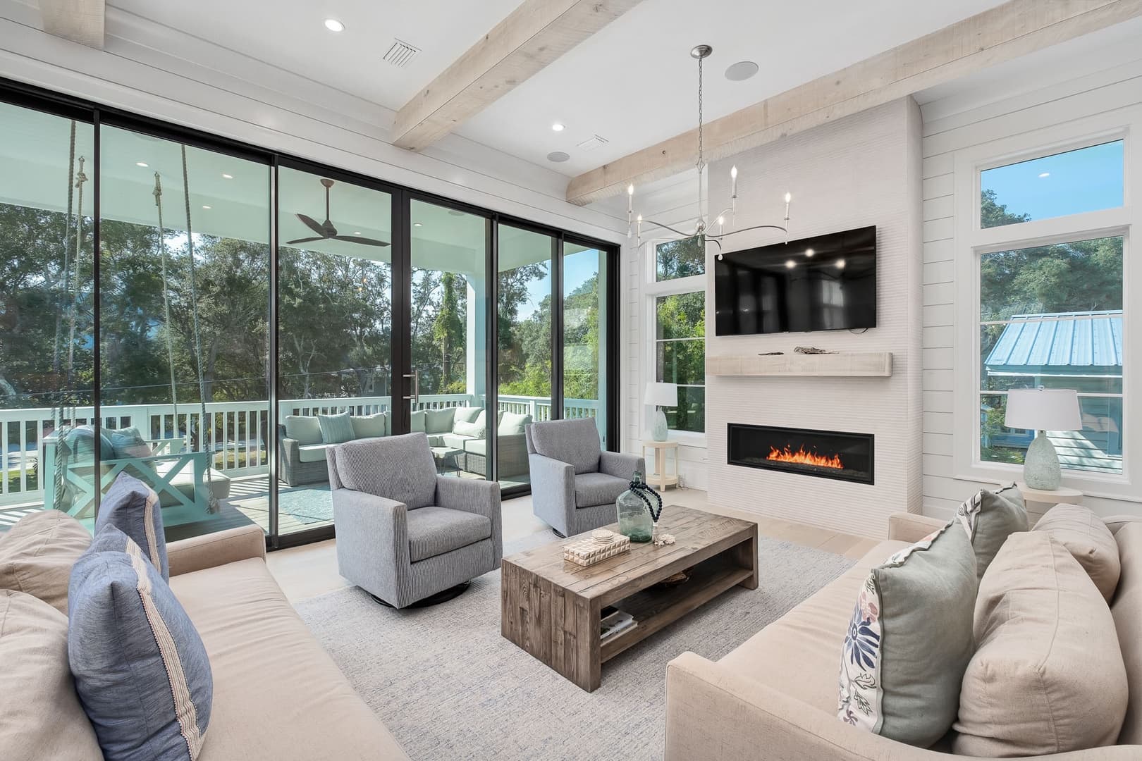 Bearfoot By The Sea - Image 4