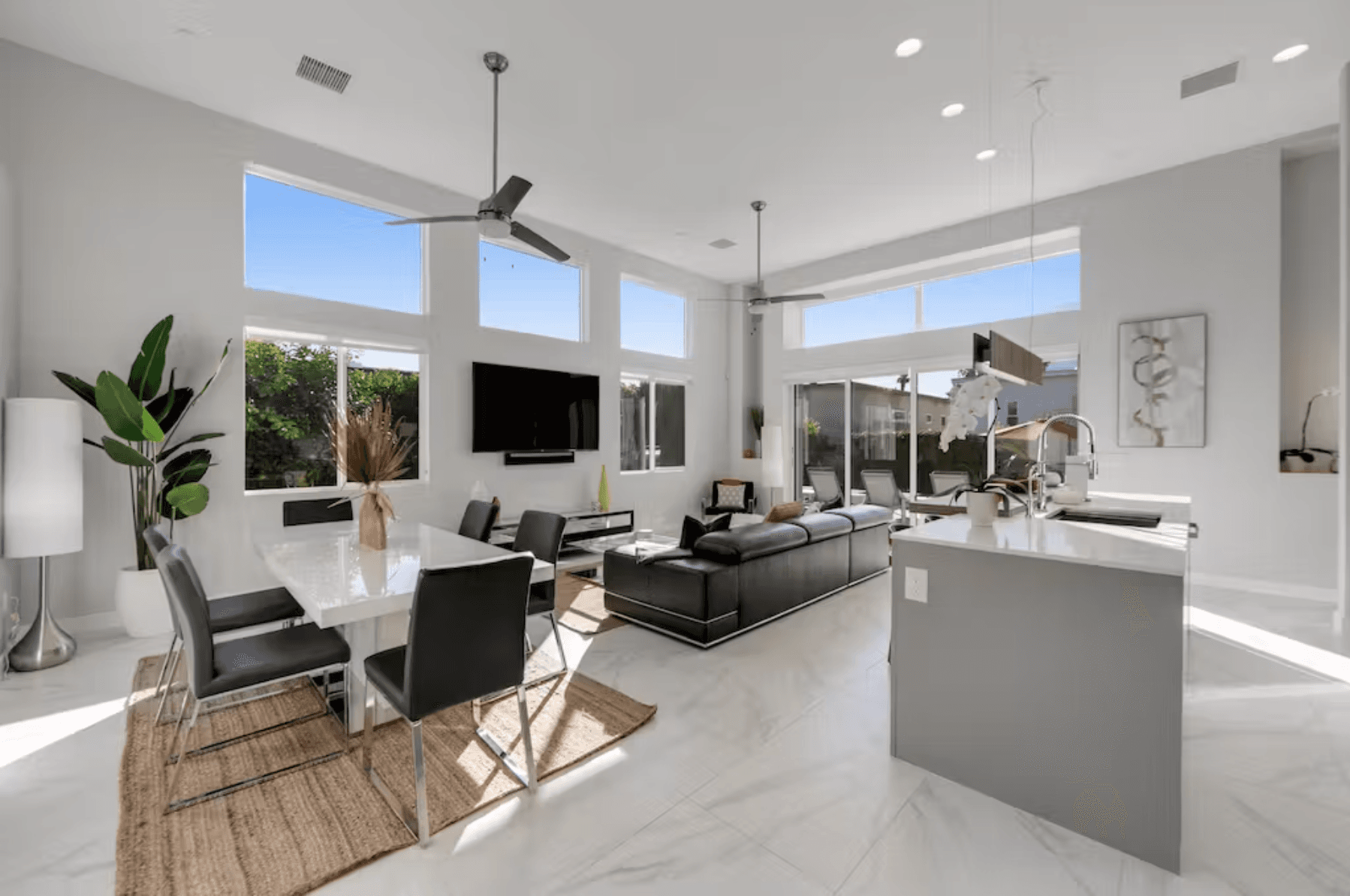 Modern Distinction Home - Image 6