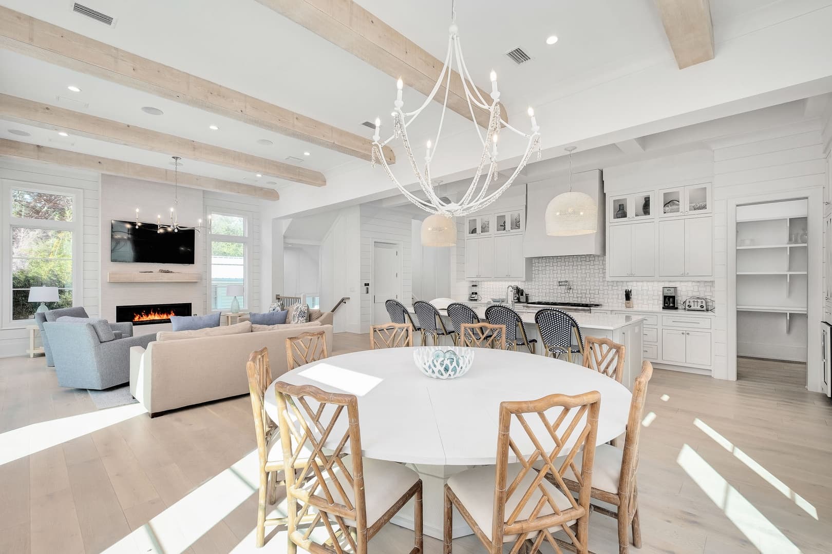 Bearfoot By The Sea - Image 9