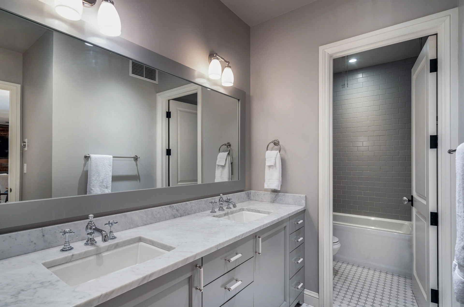 Miles High - Image 20