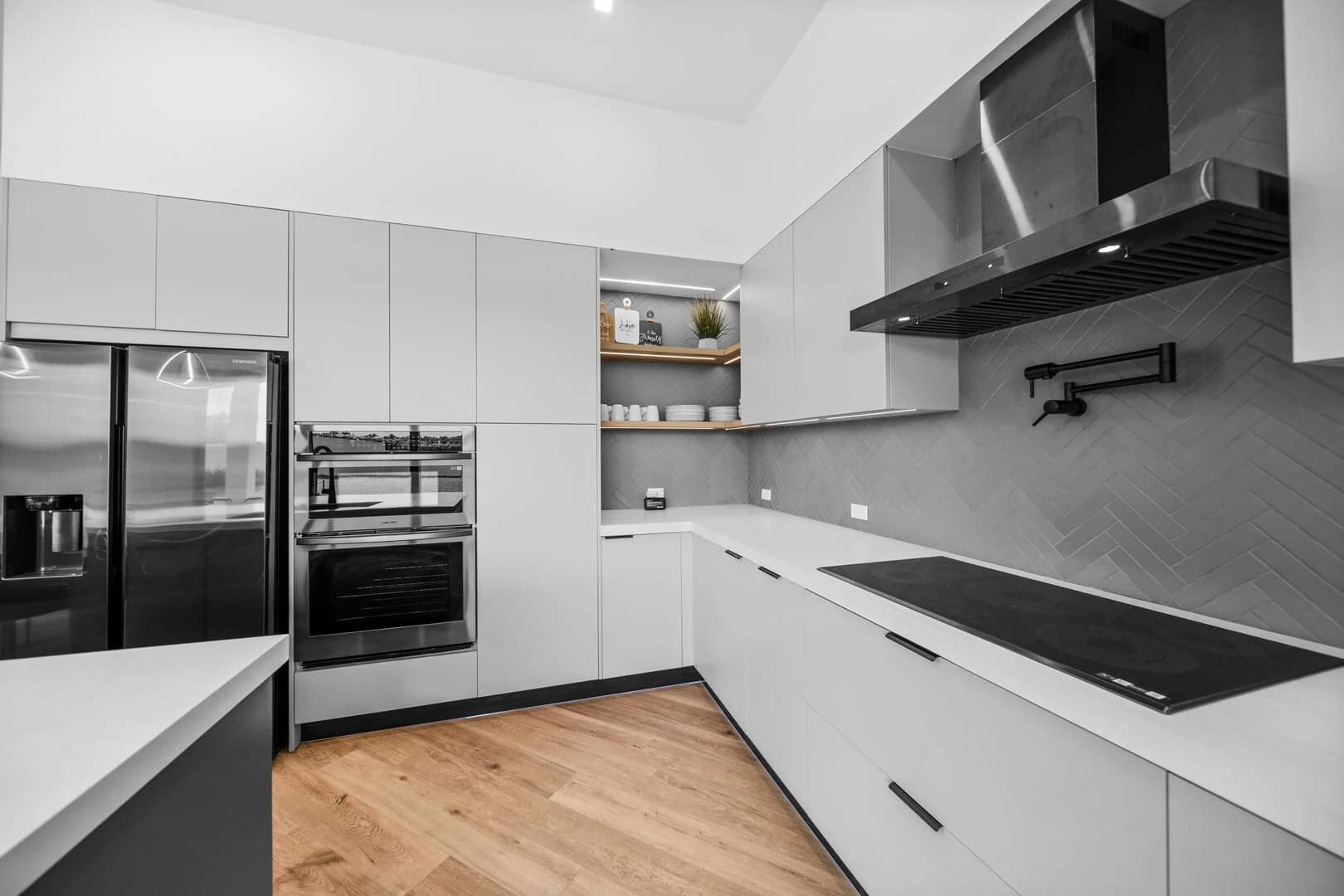 Waters Edge #906 - Image 20