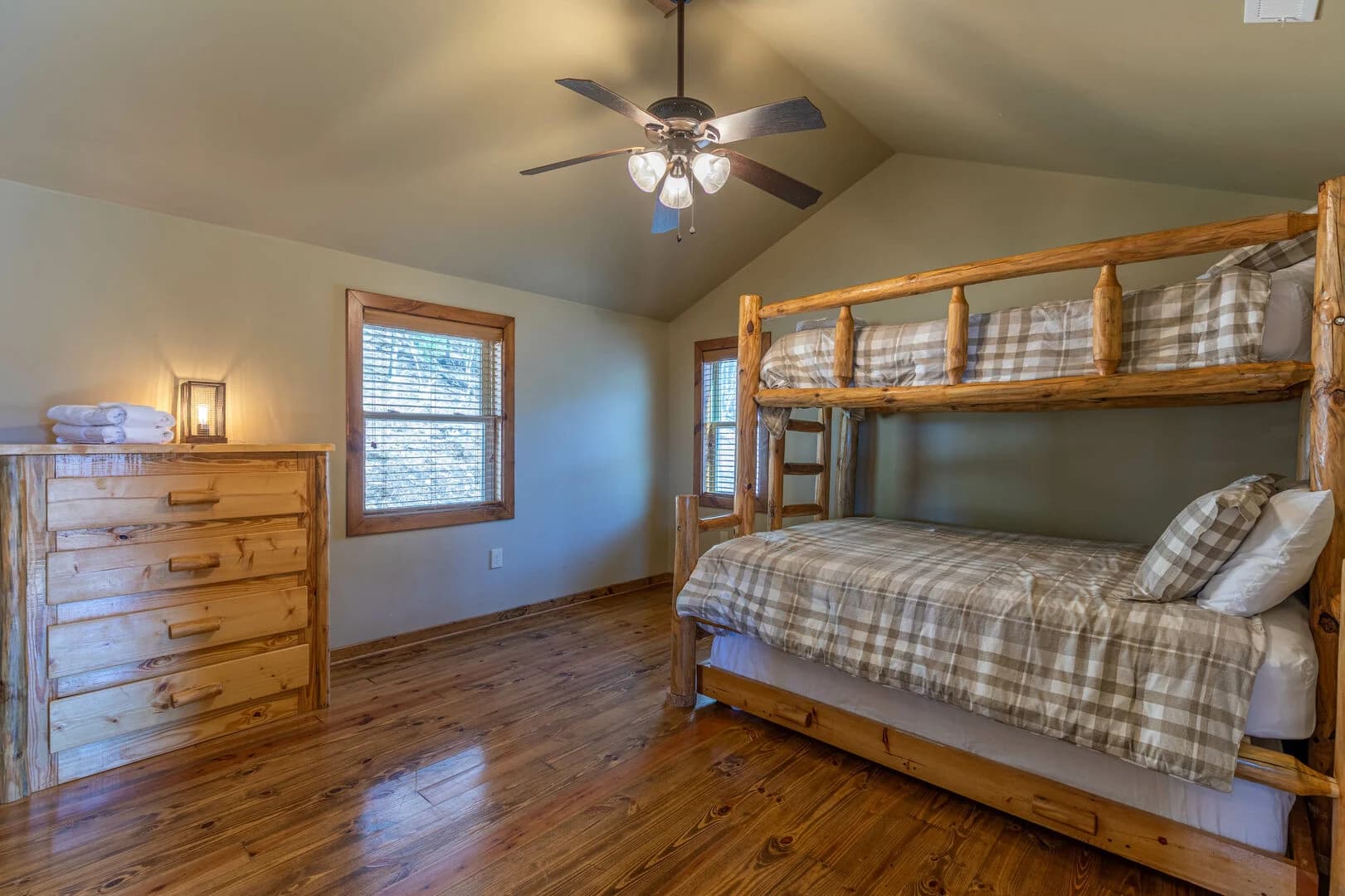 Skyland Cabin - Image 13