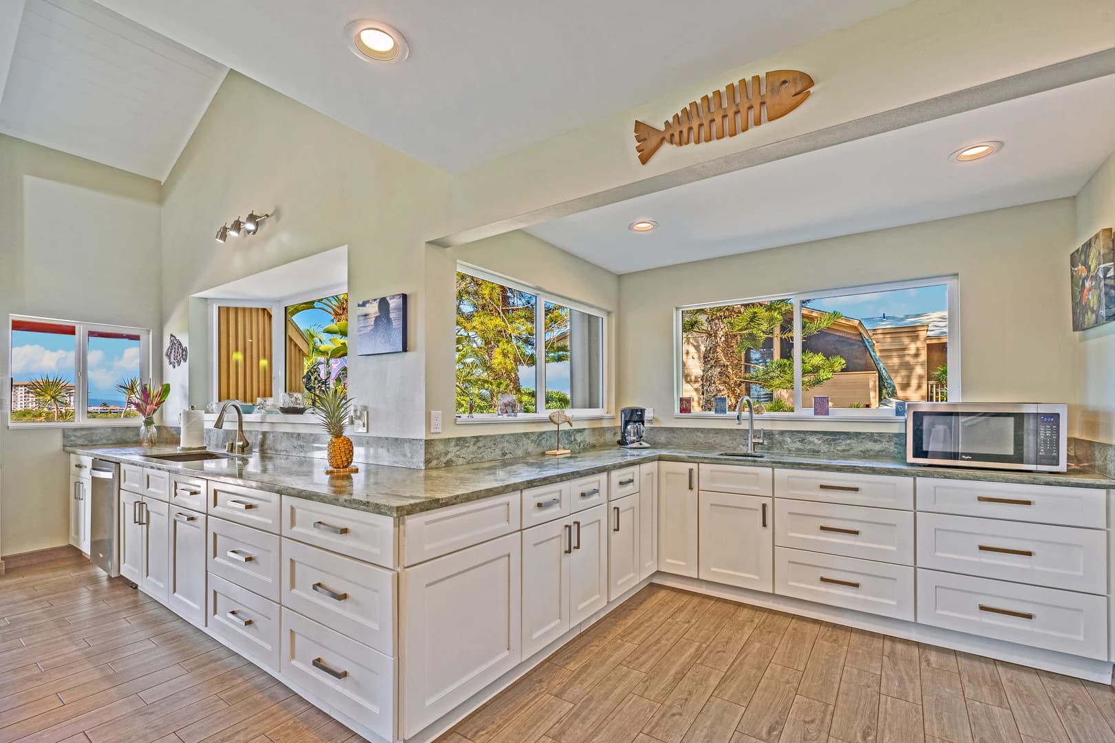 Hale Holokai Villa - Image 9