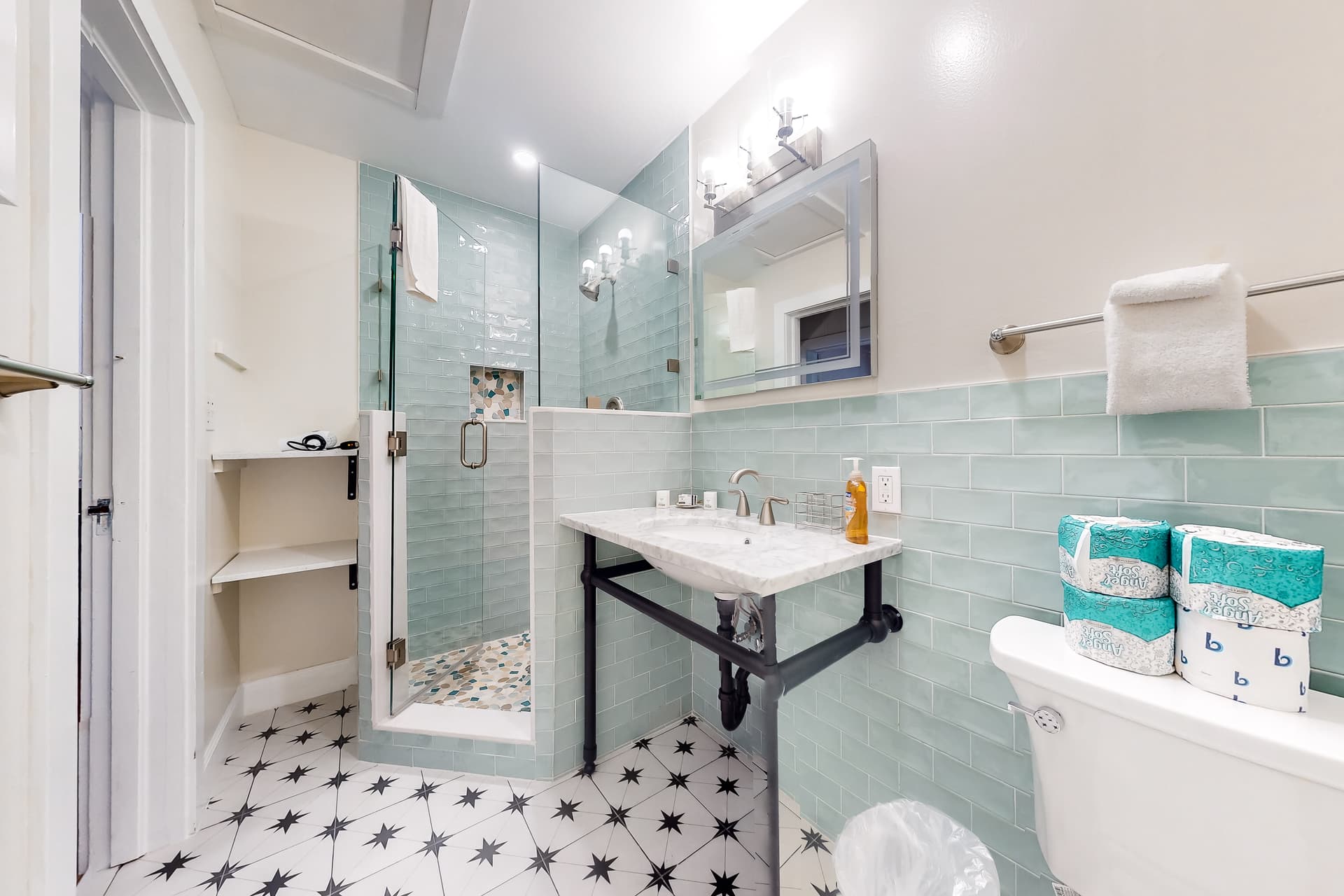 Papa's Hideaway - Image 10