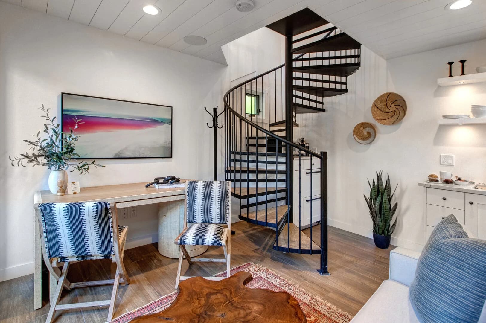 Alpine Minnie's - Image 22