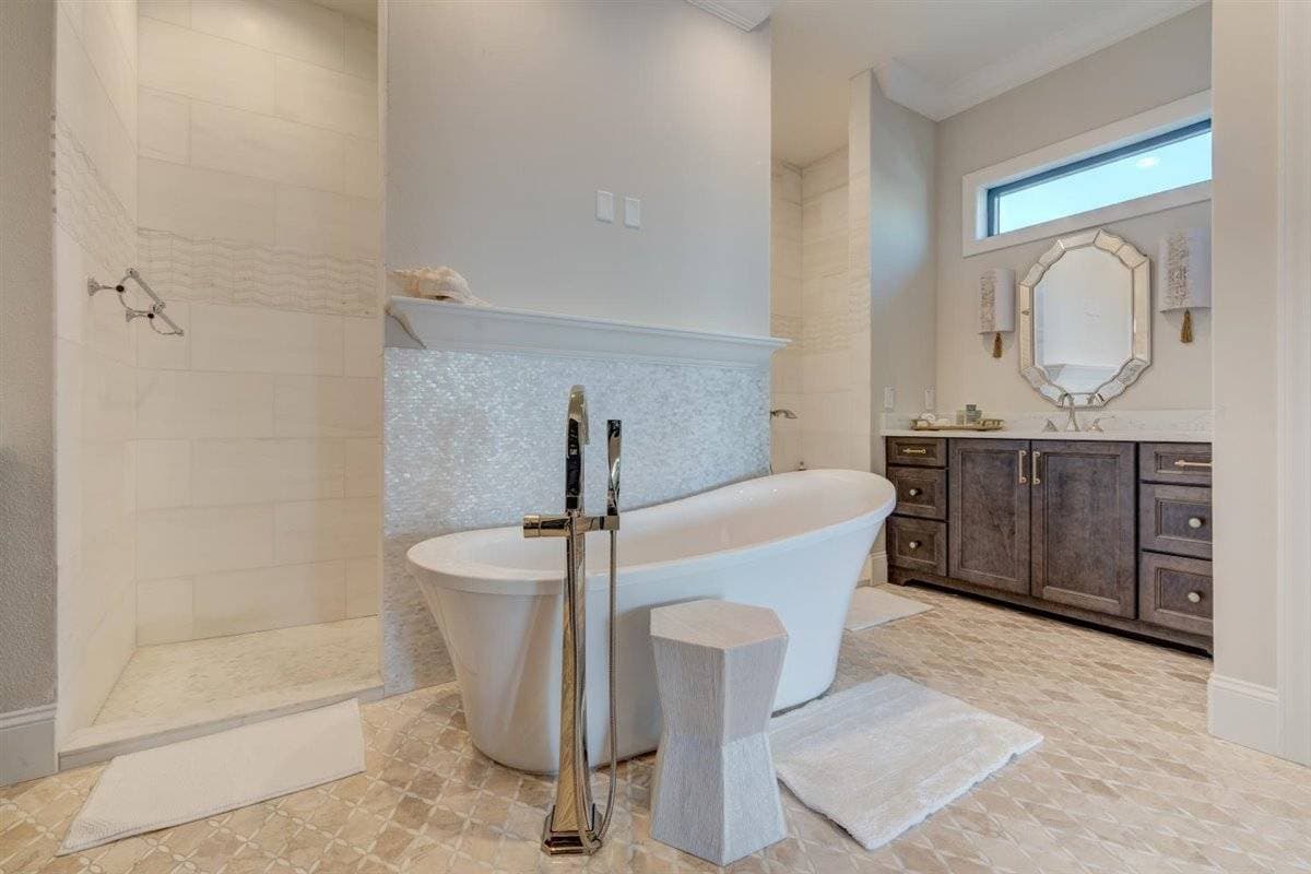 Bayside Paradise Mansion - Image 71