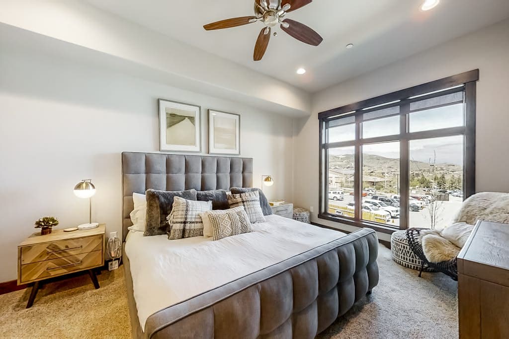 Residence at Canyons Cabriolet Lift - Image 4