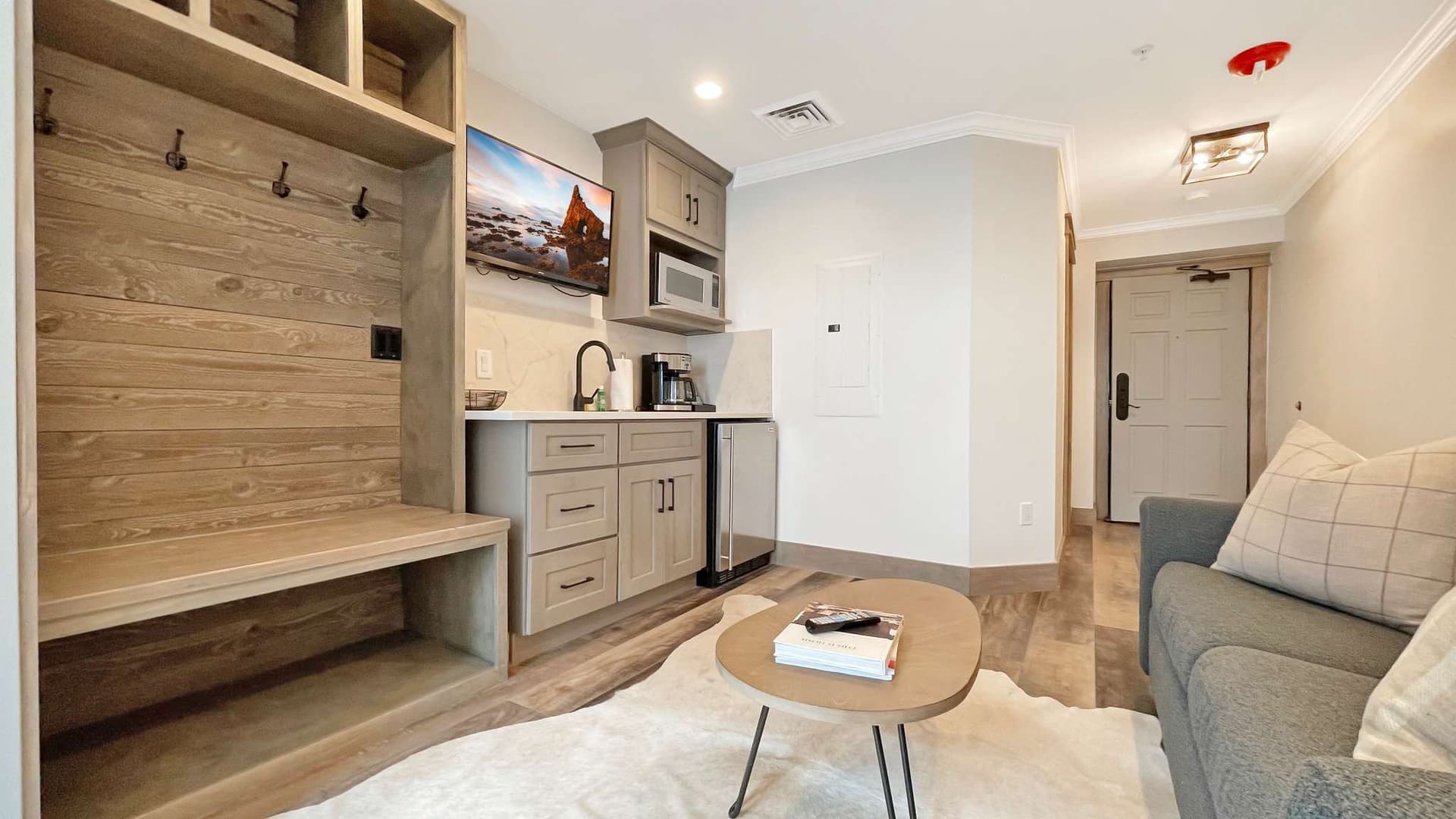 Sneaux Shack - Image 48