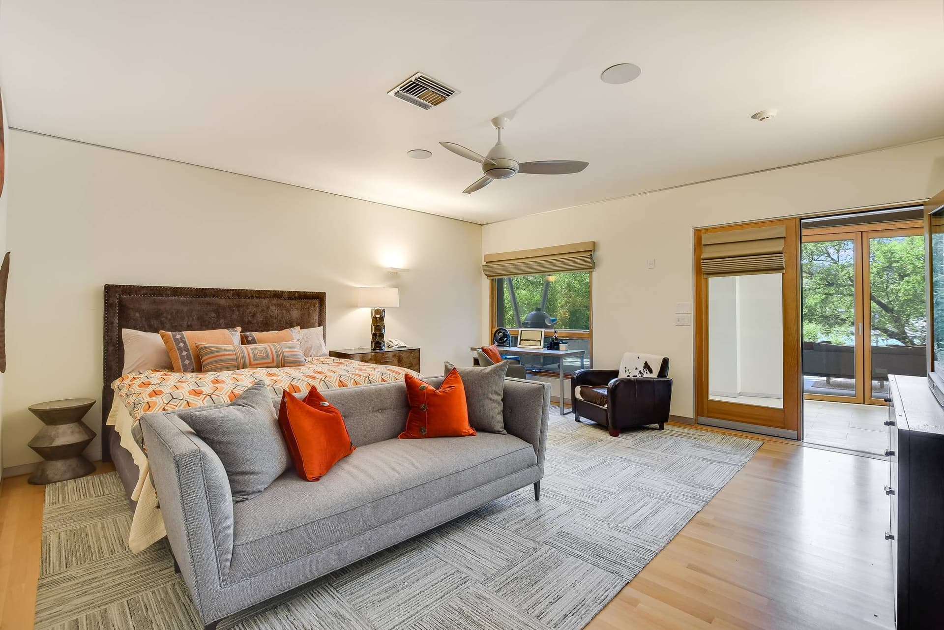 Waterfalls on the Lake Villa - Image 26