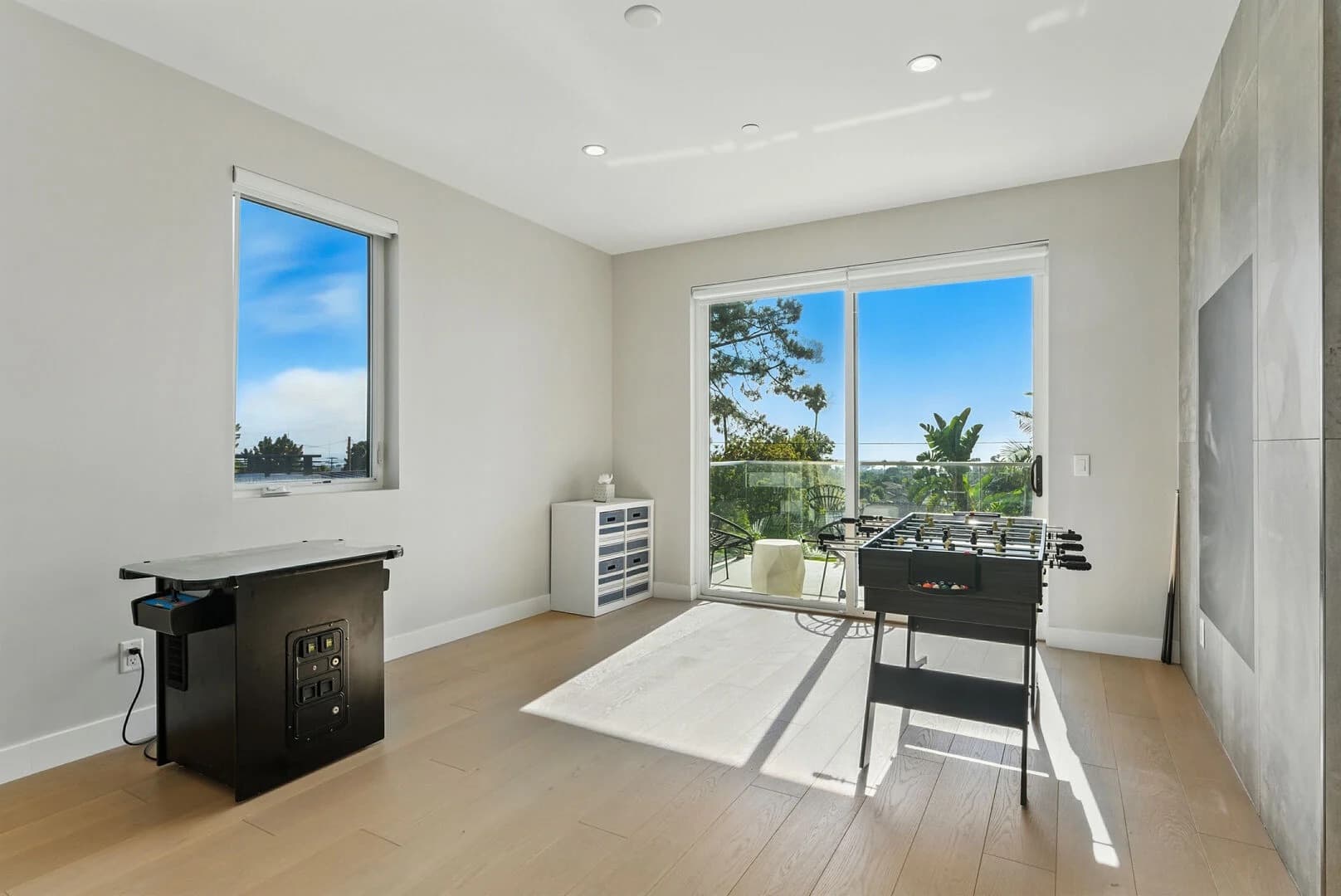 Coastal Paradise - Image 45