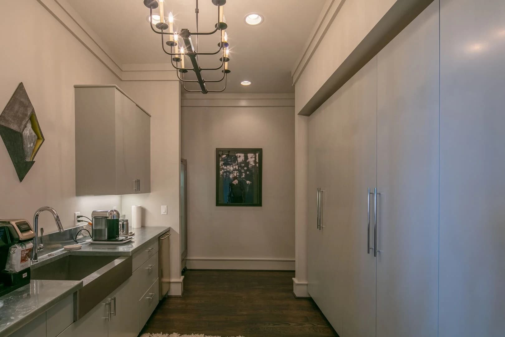 Outside Inn Place - Image 14