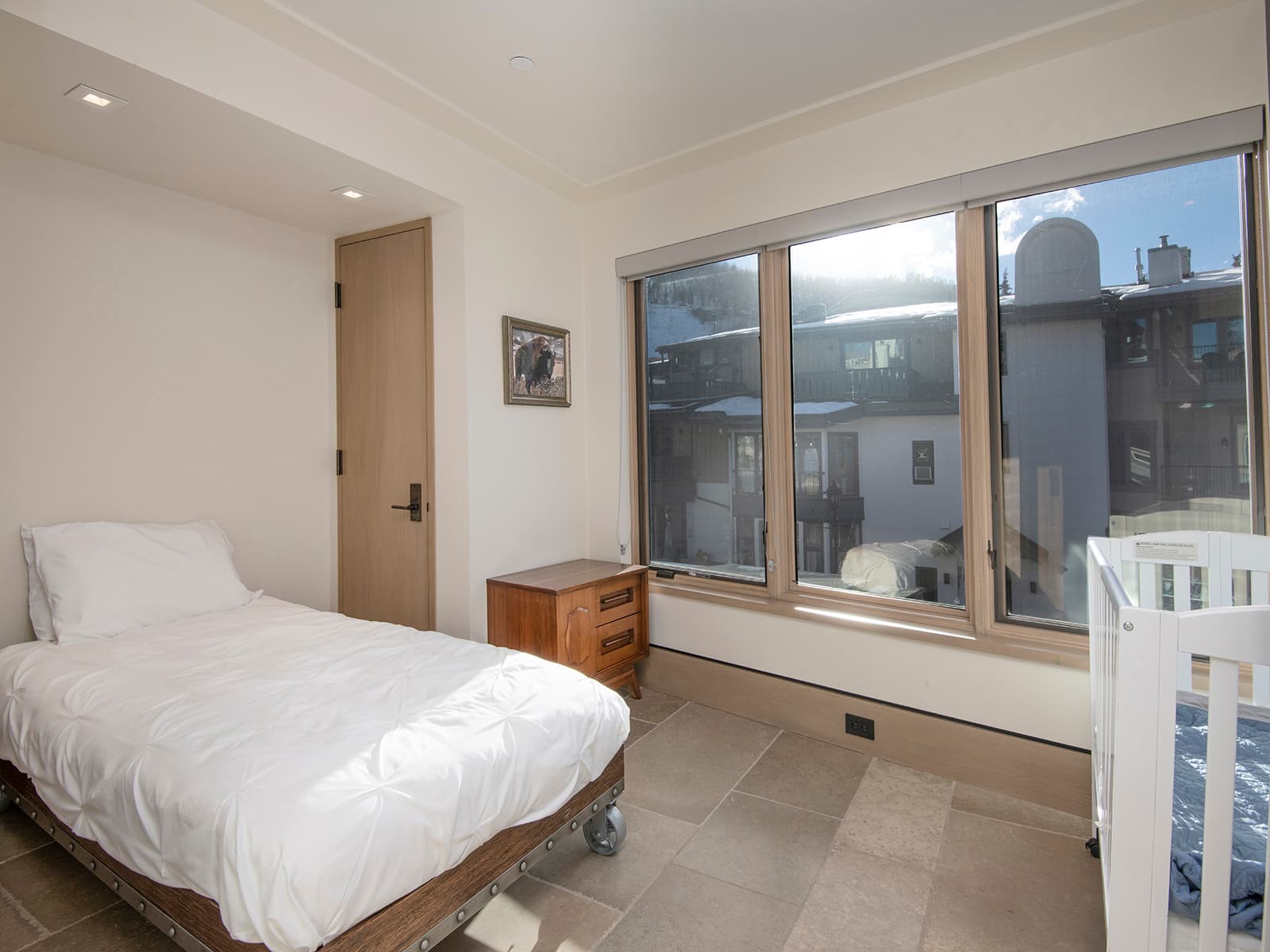 Red Lion Penthouse - Image 19