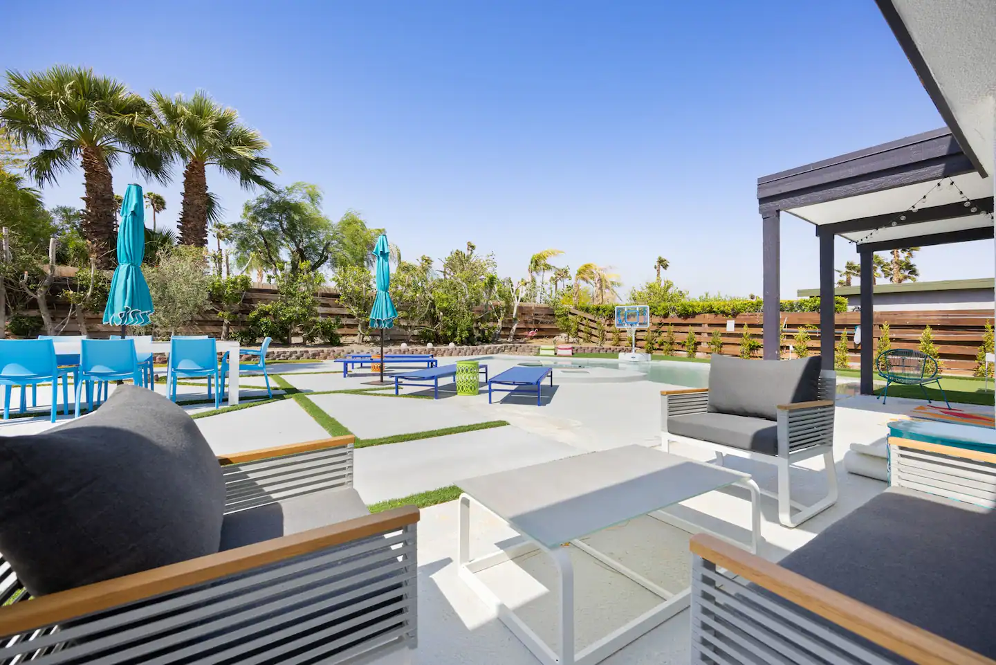 Modern Oasis - Image 24