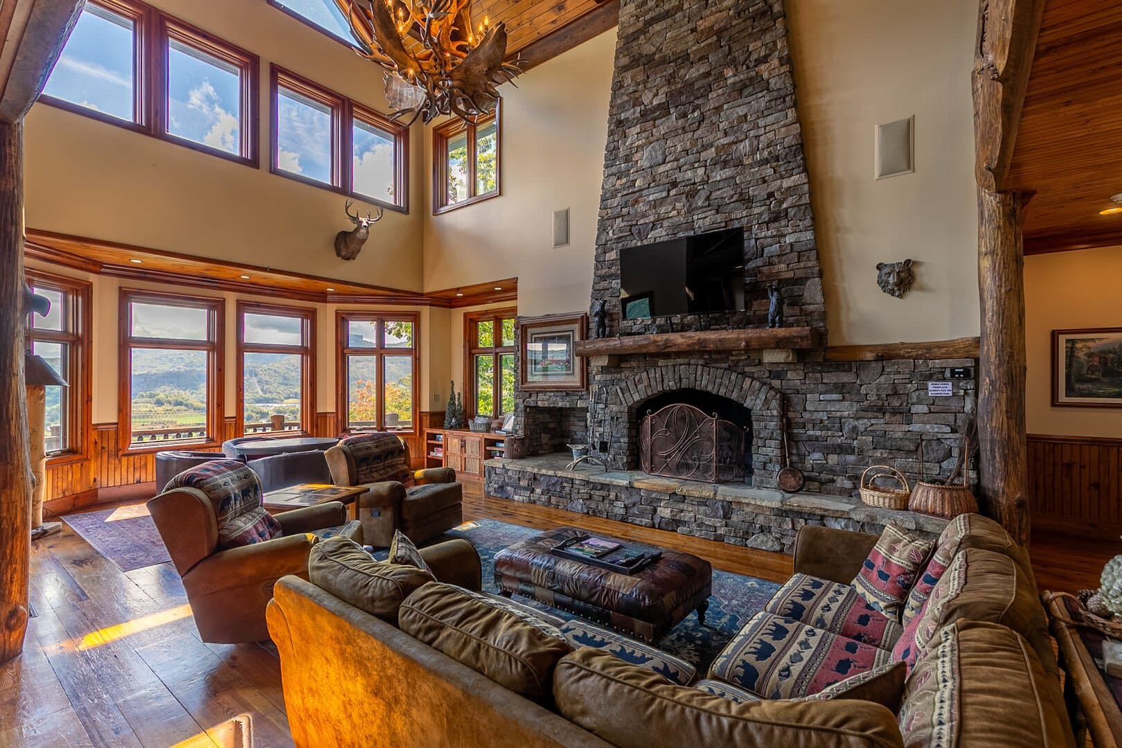 Overlook Estate in The Farm - Image 3