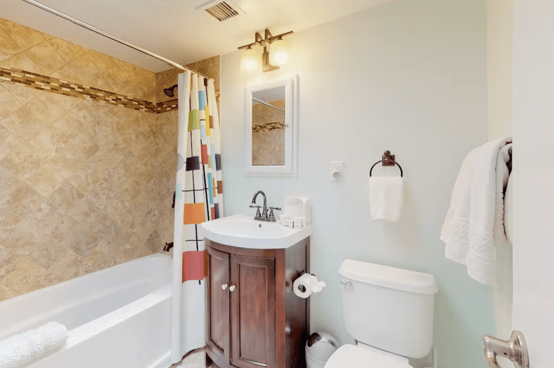 Golden Desert Willow Home - Image 16