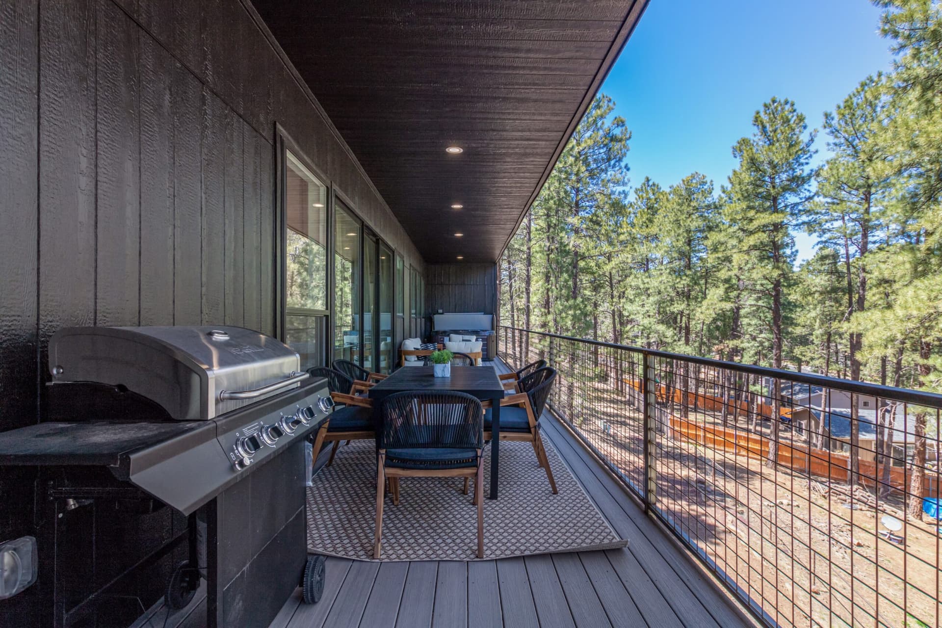 Le Cabin Noir - Image 33