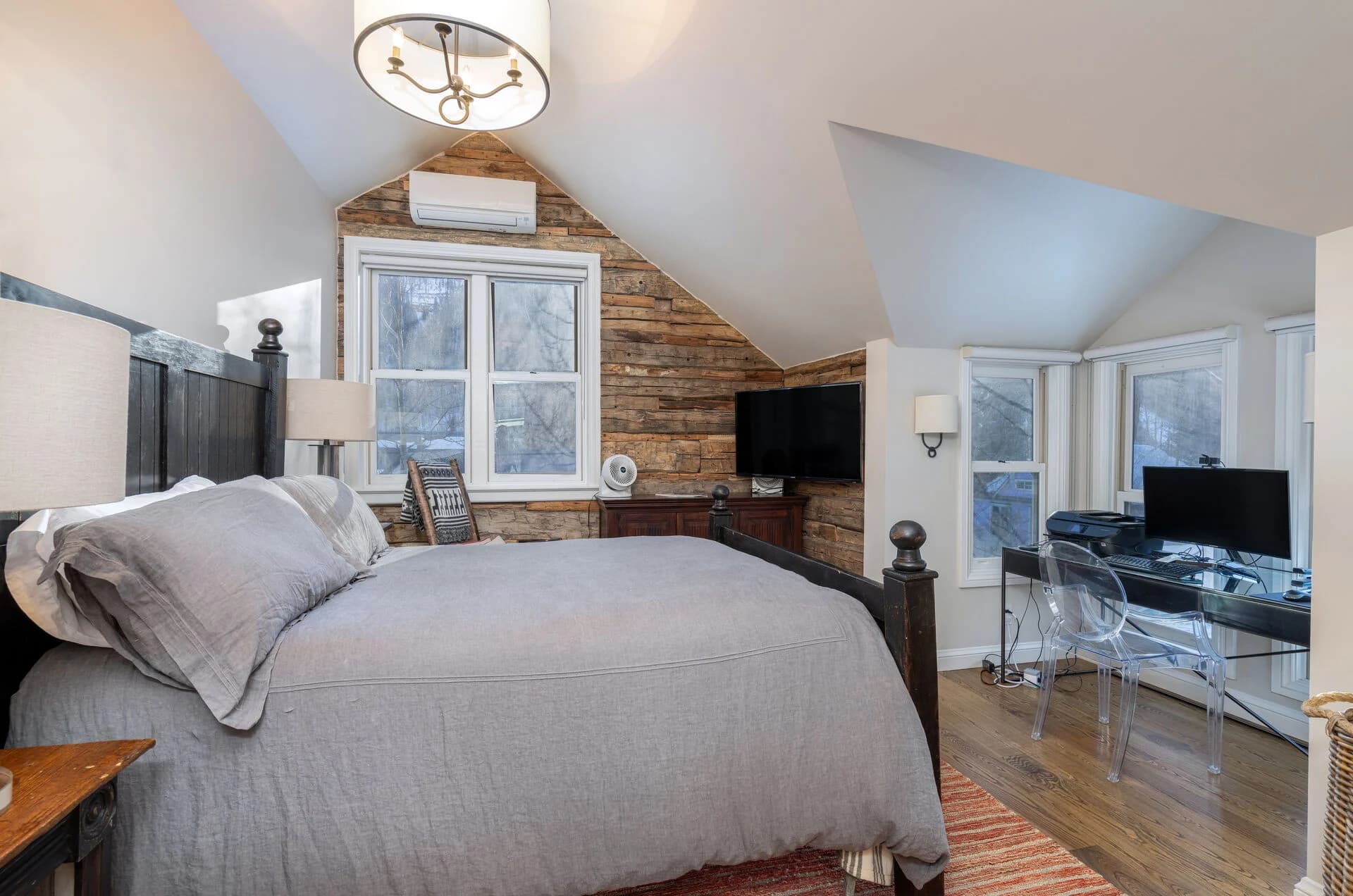 Miles High - Image 13