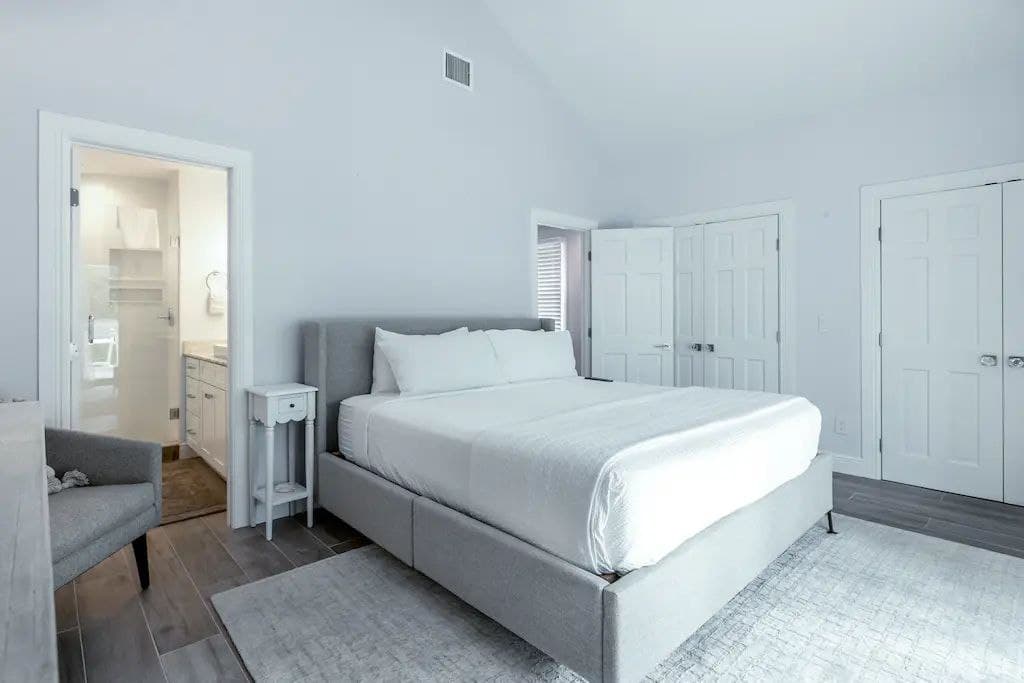 Tropical Retreat - Image 11