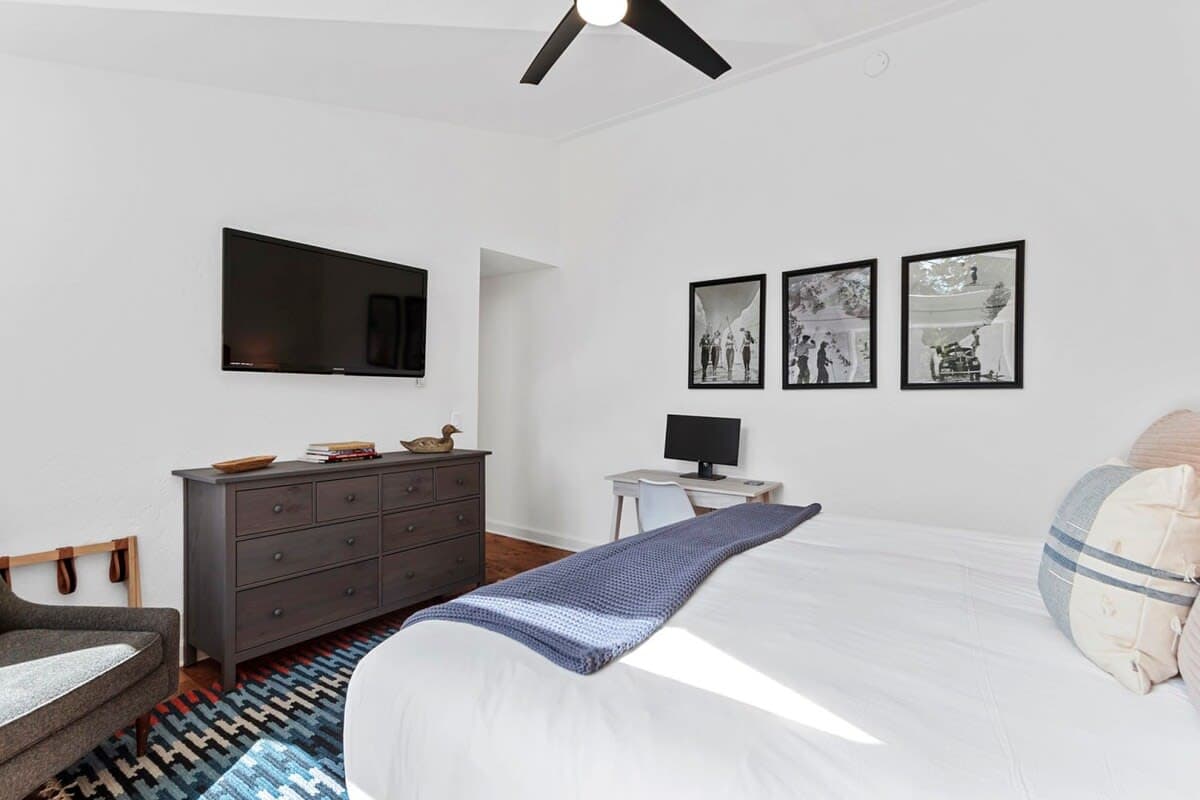 Peak Eight Mountain Escape - Image 12