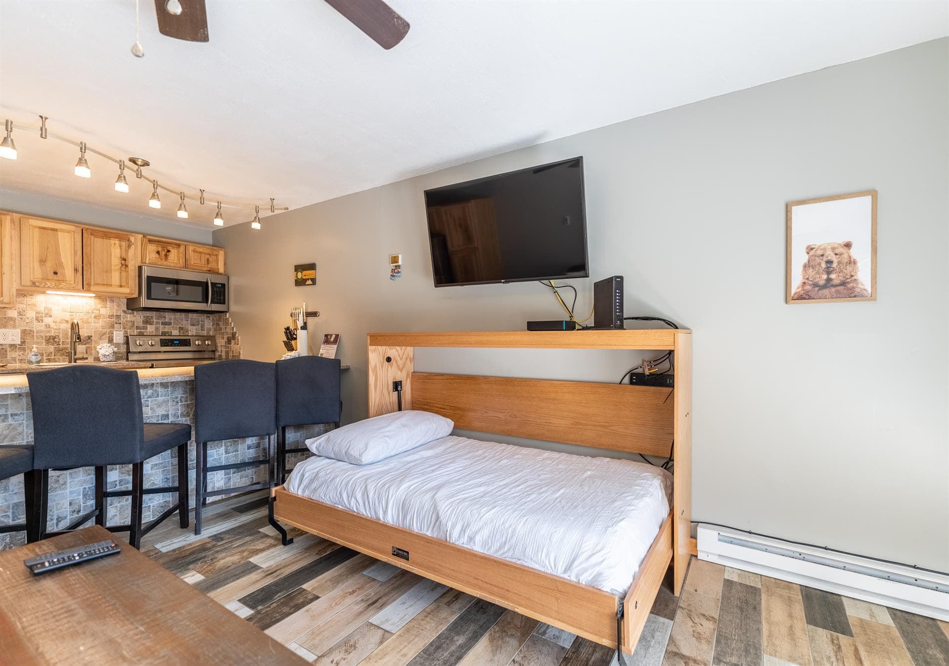 Cedar Cabin - Image 3