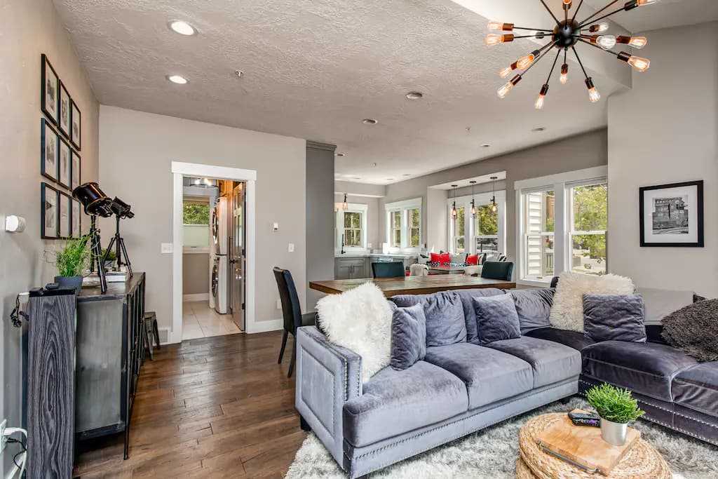 Alpine Retreat Home - Image 4