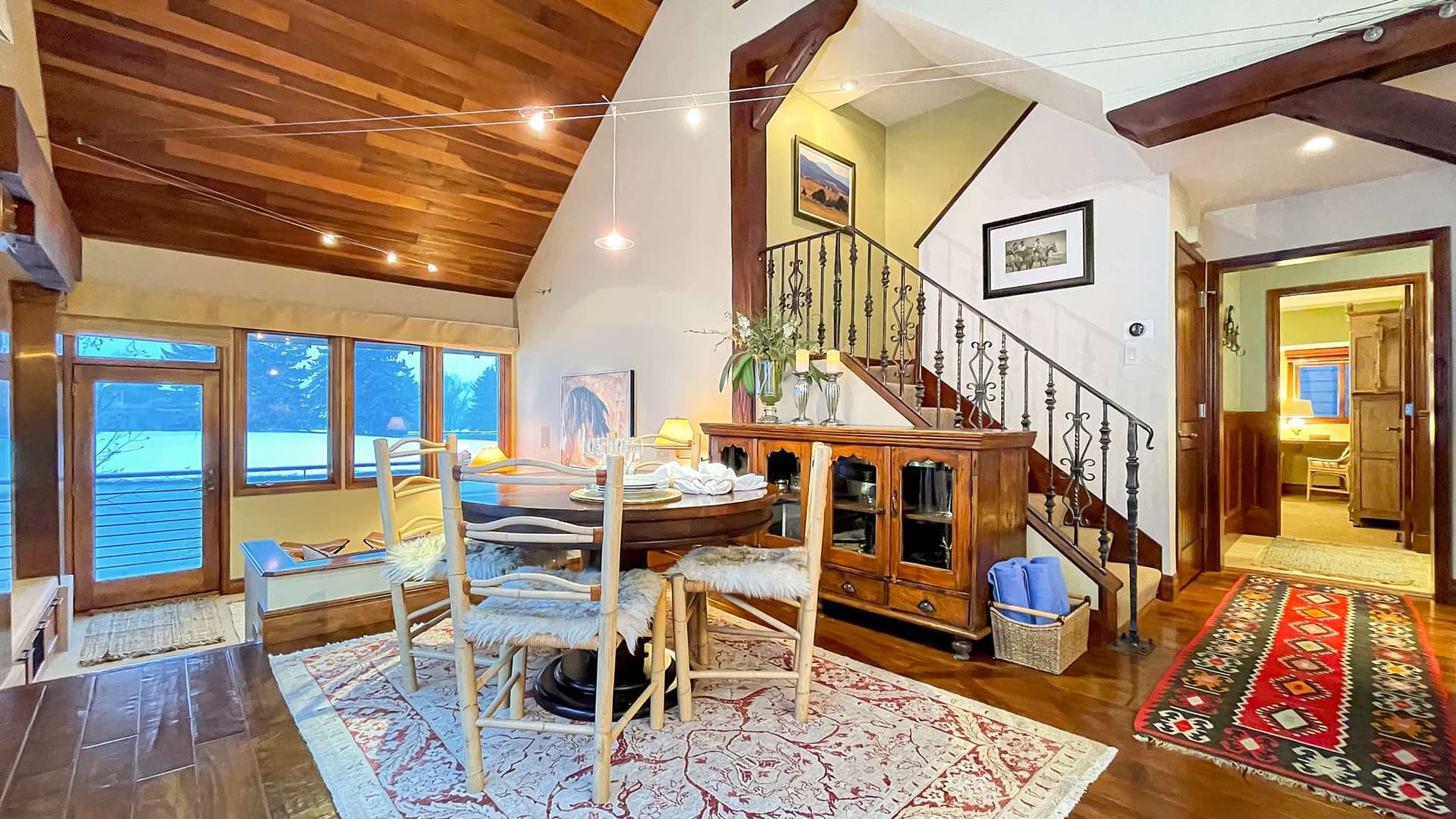 Whispering Waters Chalet - Image 20